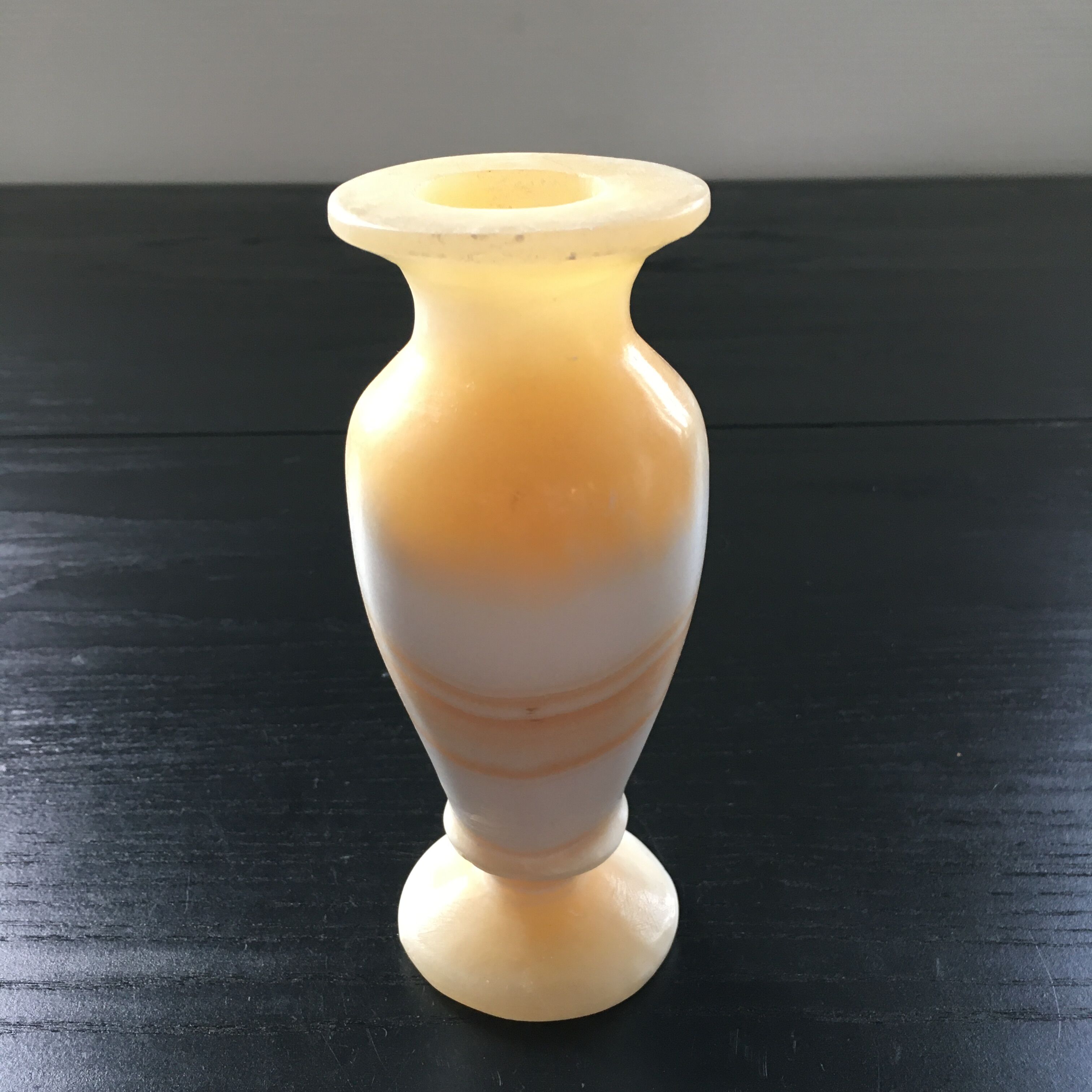 Two-tone marble candle holder
