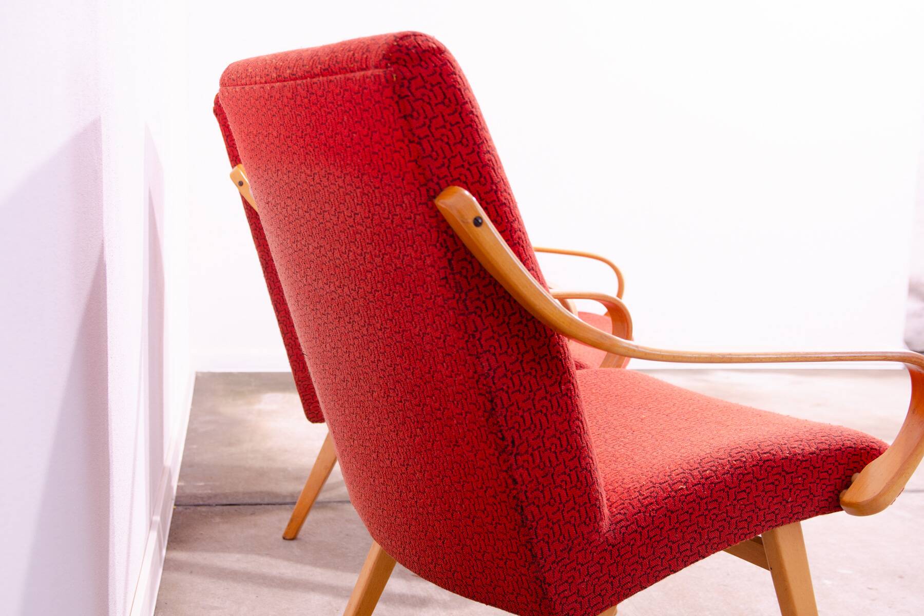 Paire de fauteuils vintage de Jaroslav Šmídek pour JITONA, 1960