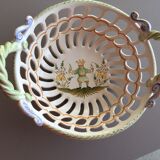 A fee-like basket