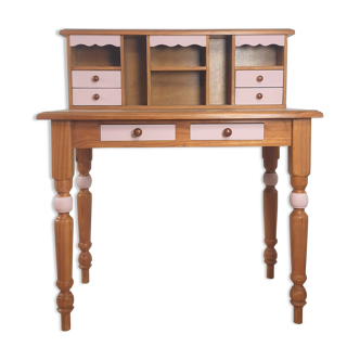 Pine desk