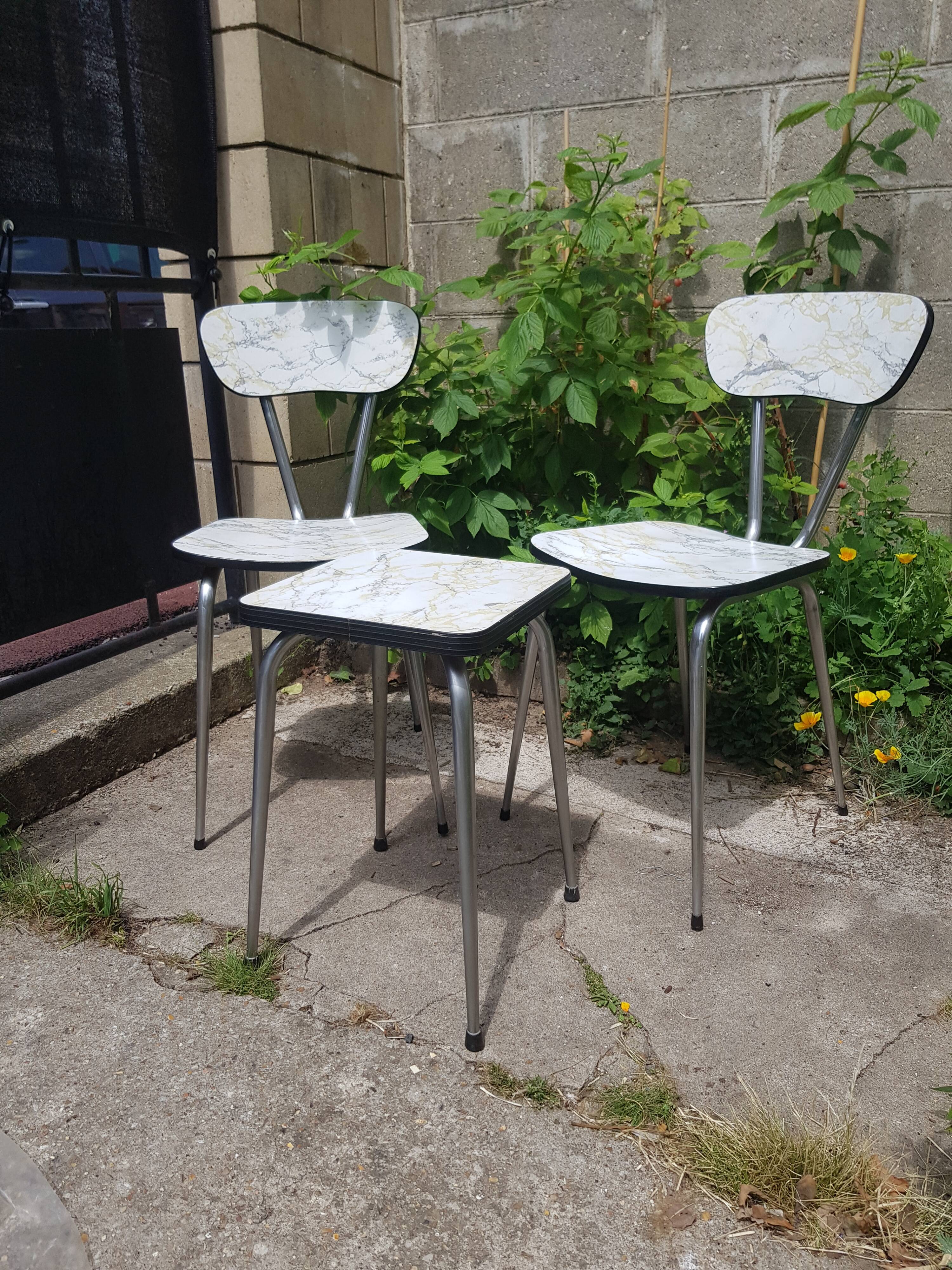 Set of 2 formica chairs type marble + 1 stool