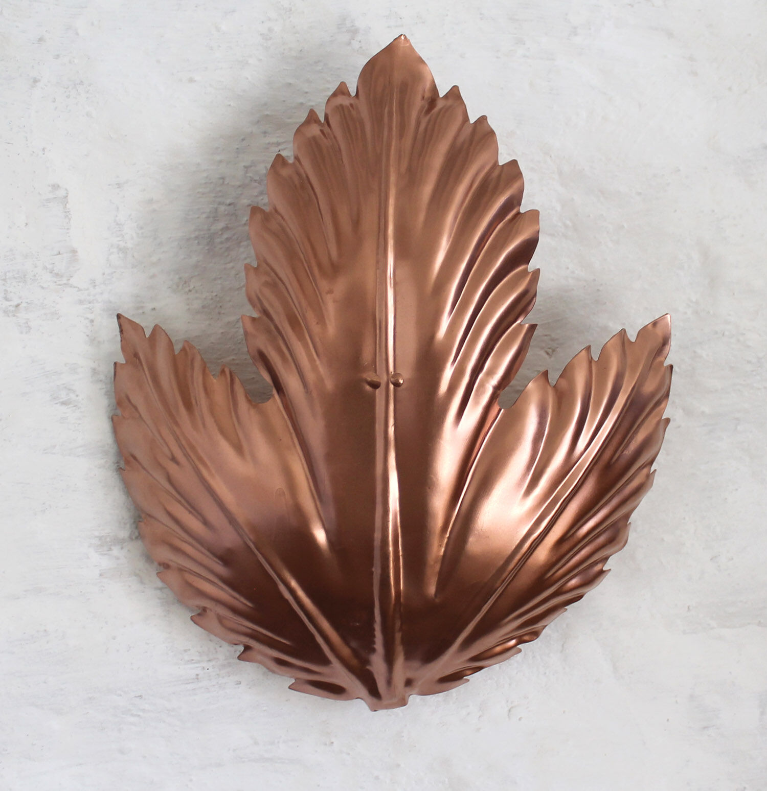 Metallic pink leaf wall lamps