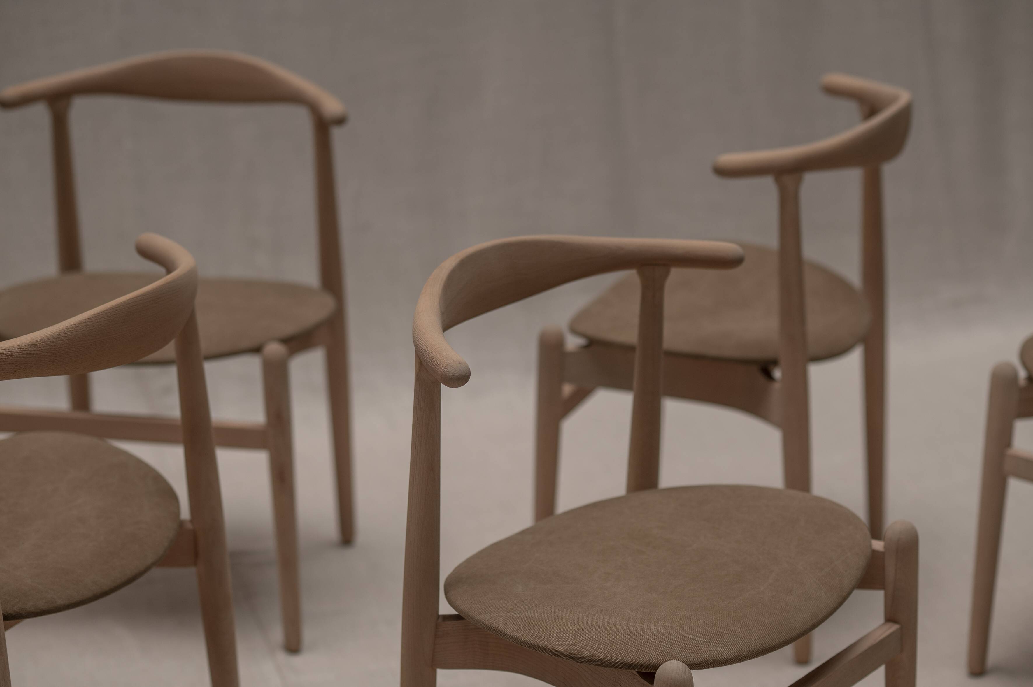 Model FH 1934 dining chairs by Hans J. Wegner