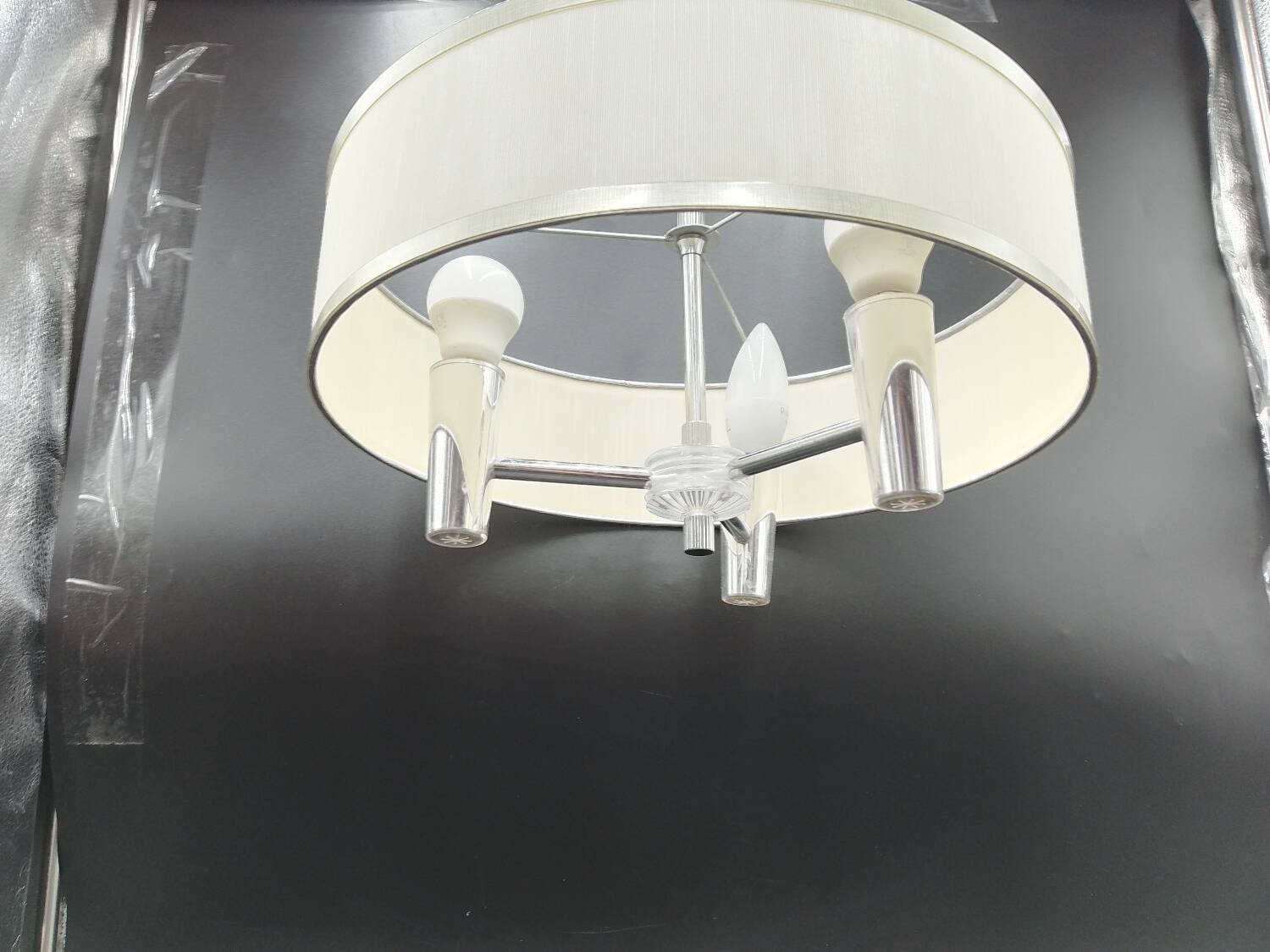 Vintage 3-light chandelier in silver and white plastic
