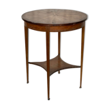 Round pedestal table