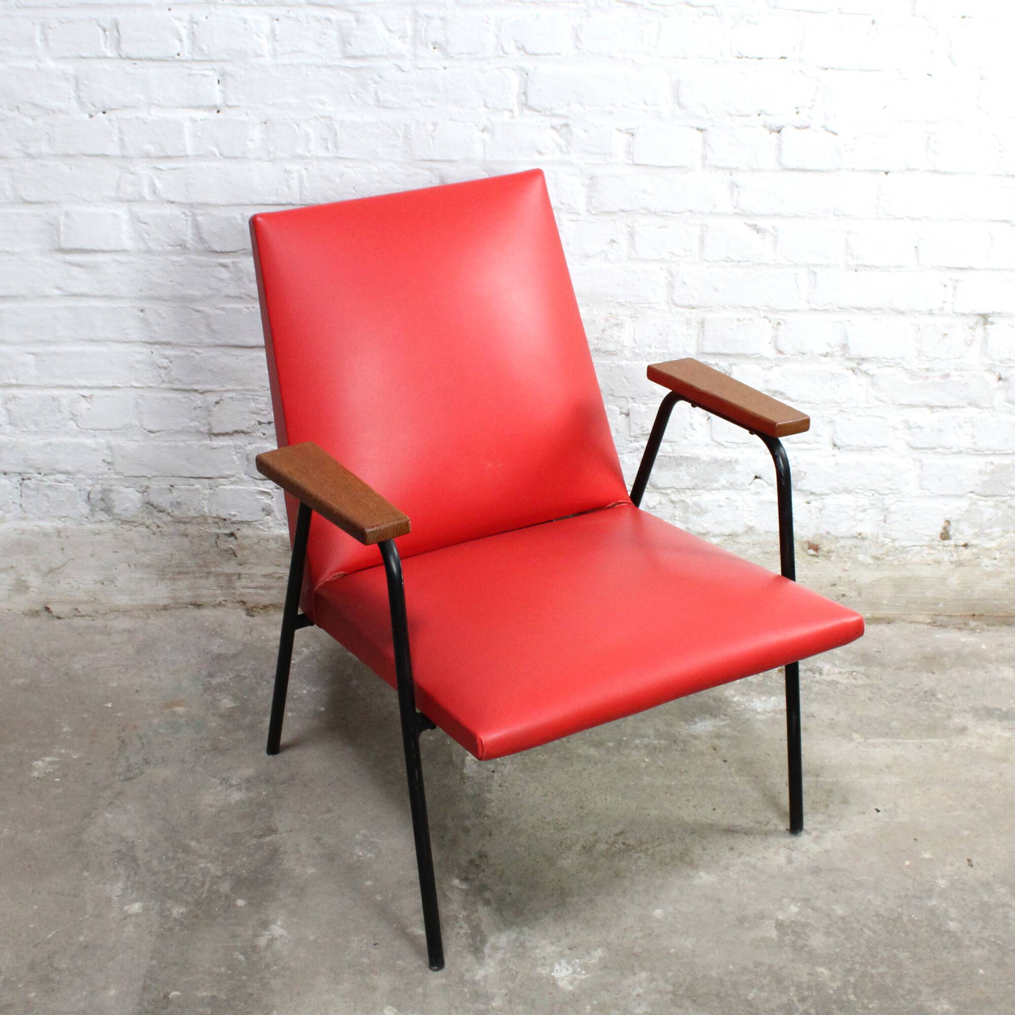 Fauteuil moderniste Robert par Pierre Guariche pour Meurop 1962