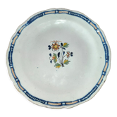 Assiette ancienne en faïence du Nord XVIIIème siècle à décor floral