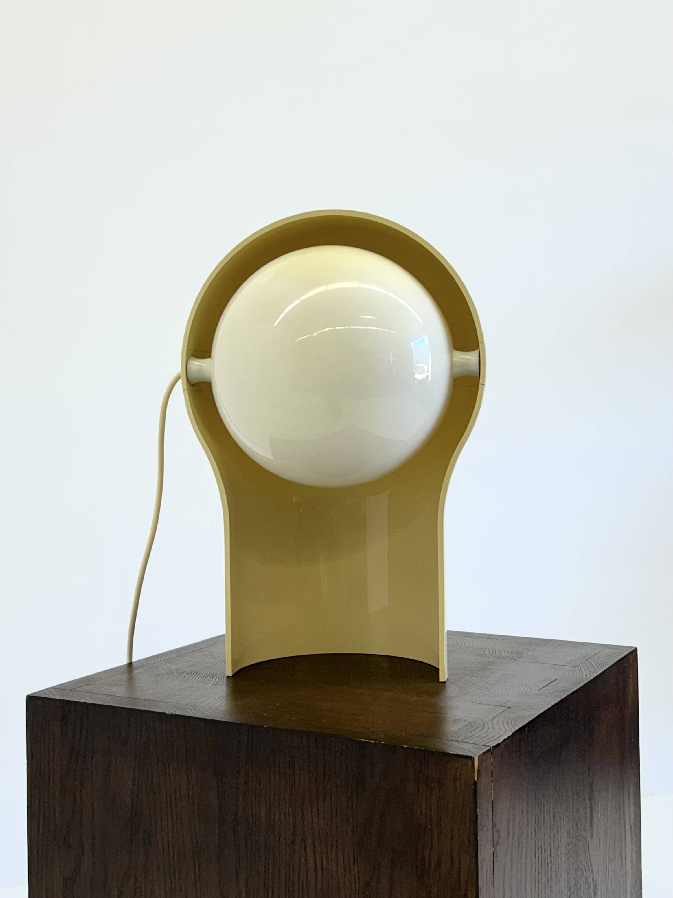 Lampe de table Telegono par Vico Magistretti pour Artemide