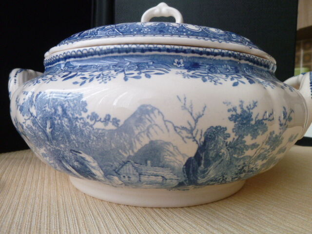 Villeroy Boch tureen model Burgenland