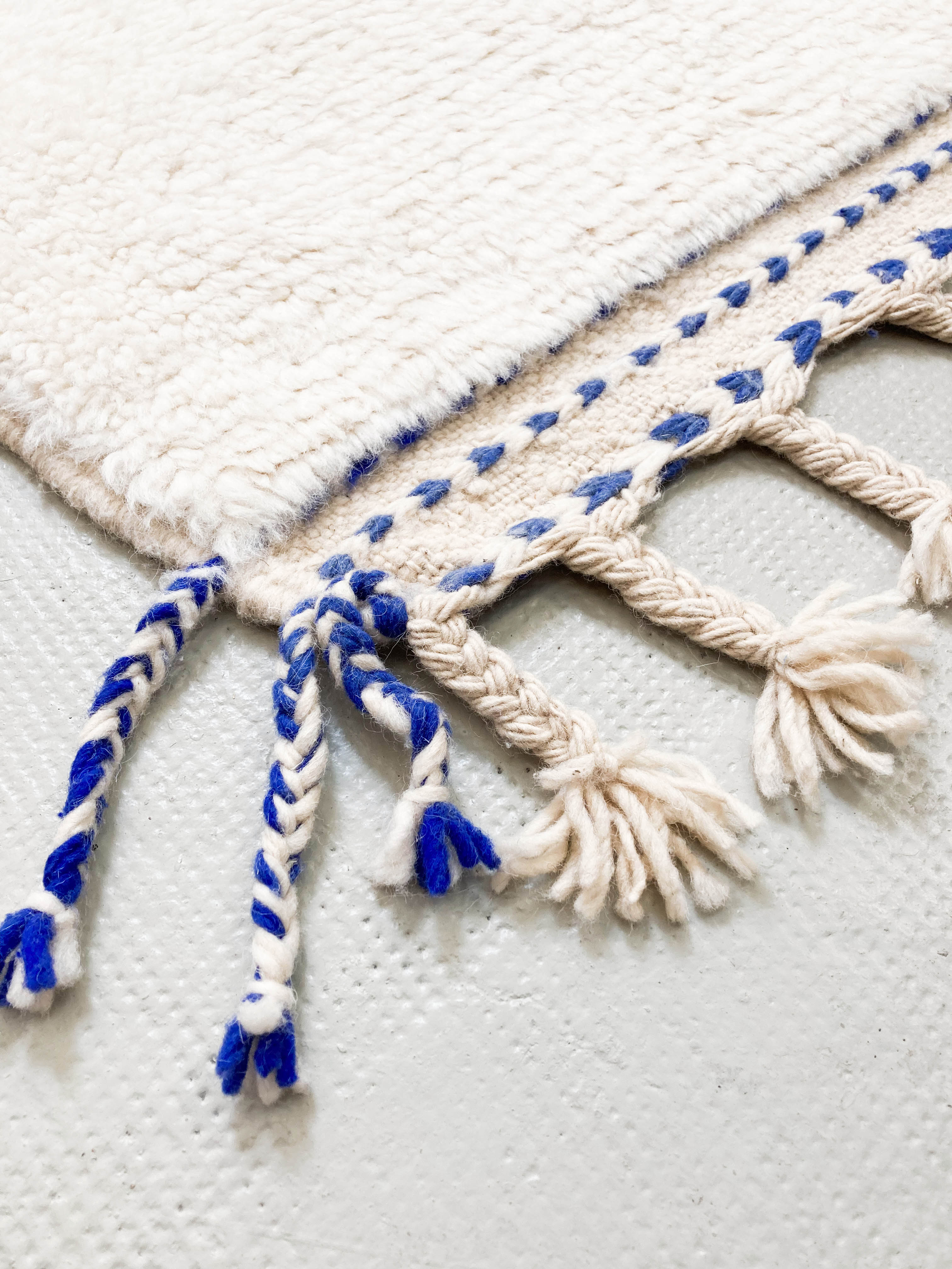 Moroccan Berber carpet beni ouarain ecru with majorelle blue patterns 235x180cm
