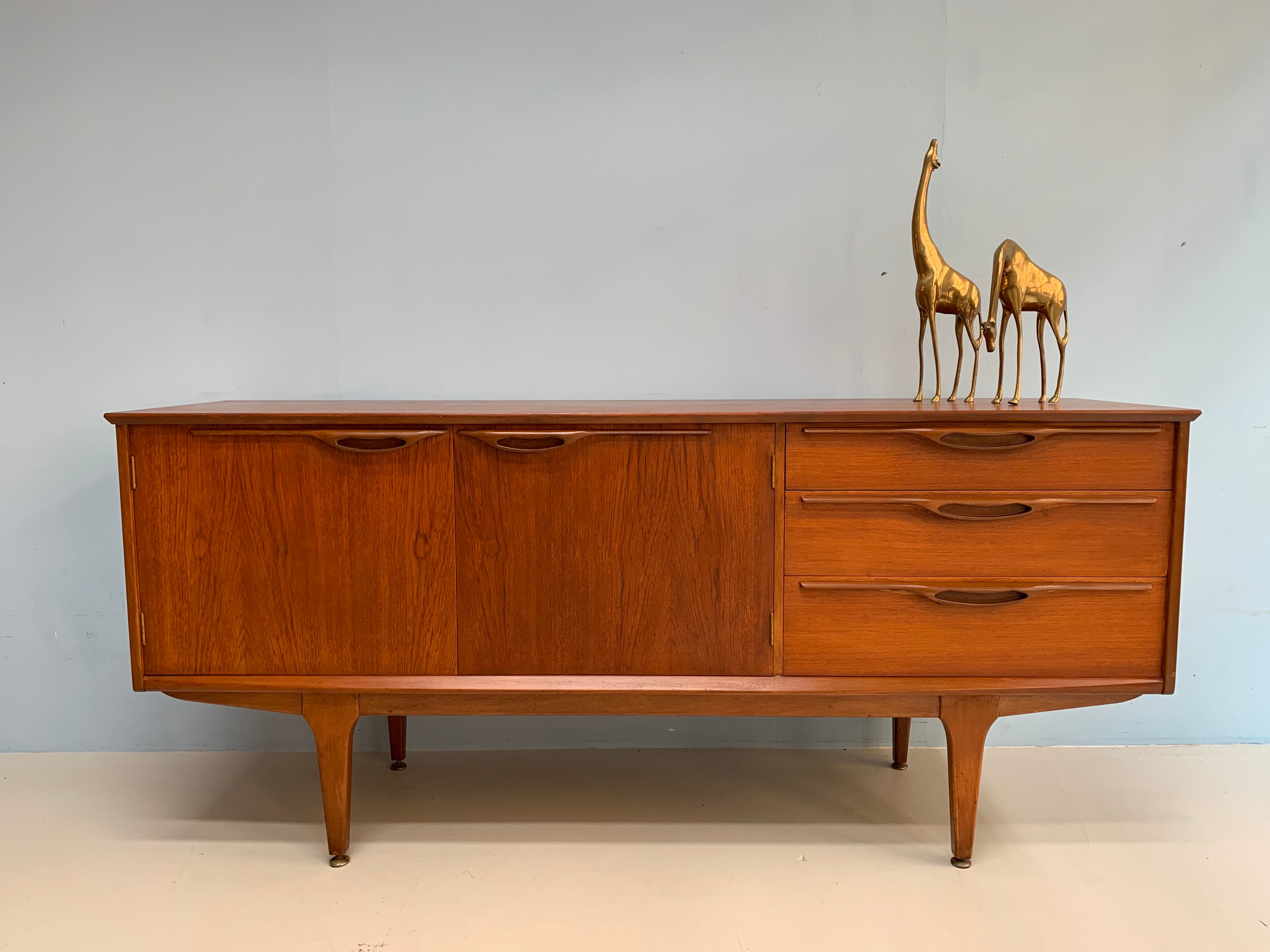 Jentique sideboard