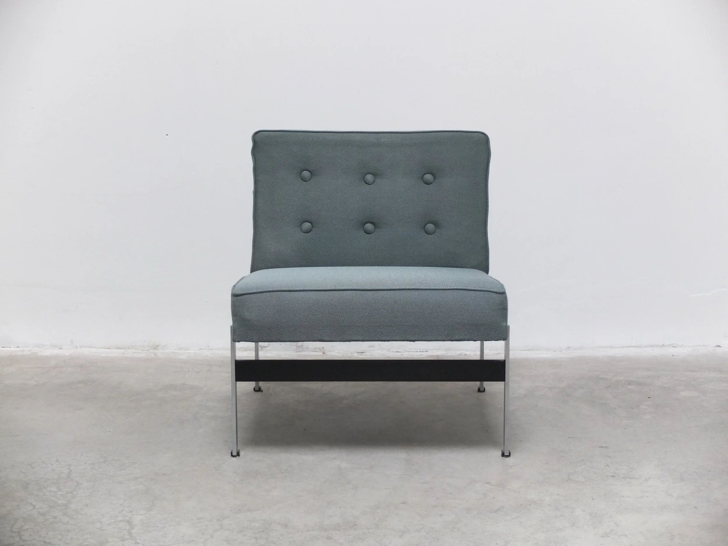 Rare '020' easy chair by Kho Liang Ie for Artifort, 1958