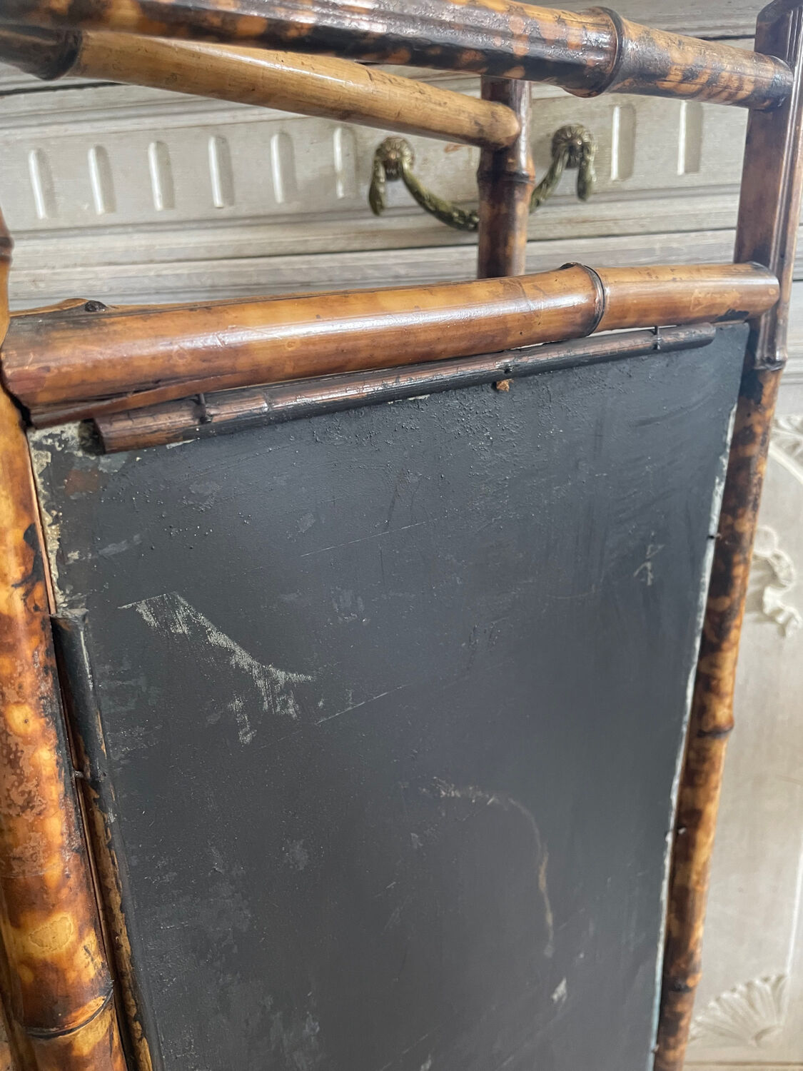 Old bamboo screen and painted sheet metal 82x60