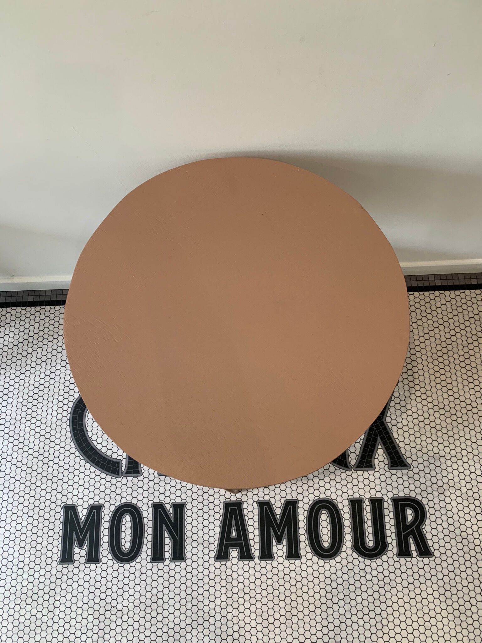 Round coffee table sofa tip