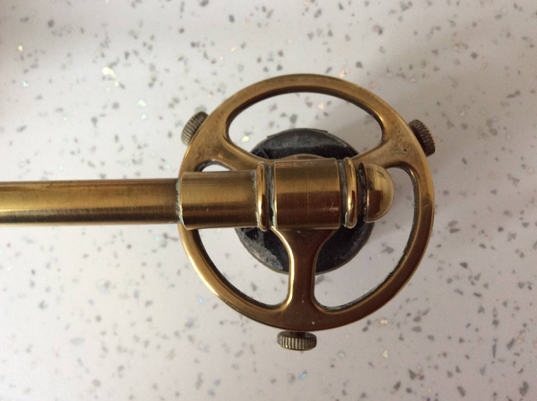 Brass wall light: 3 lamps