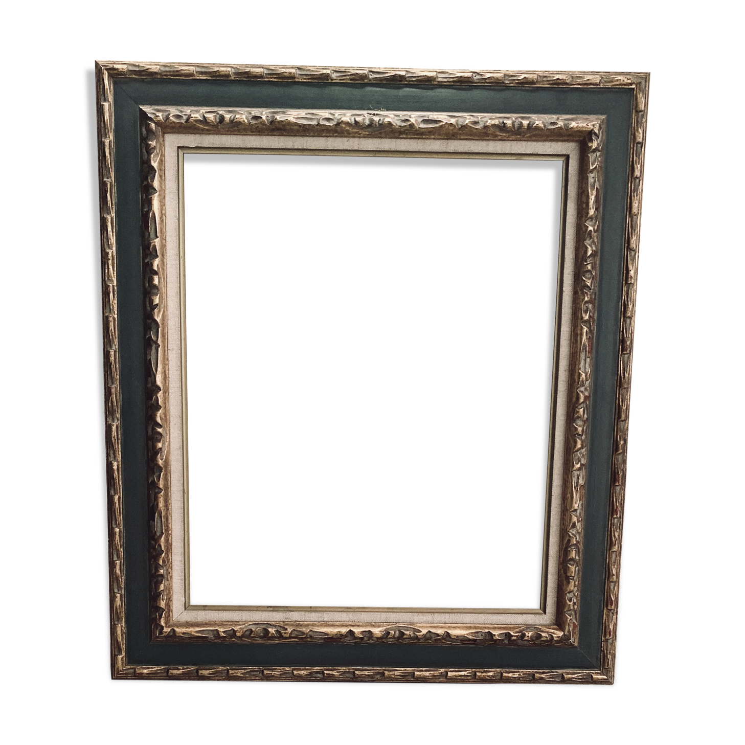 Old frame in gilded sulpté wood with gold leaf