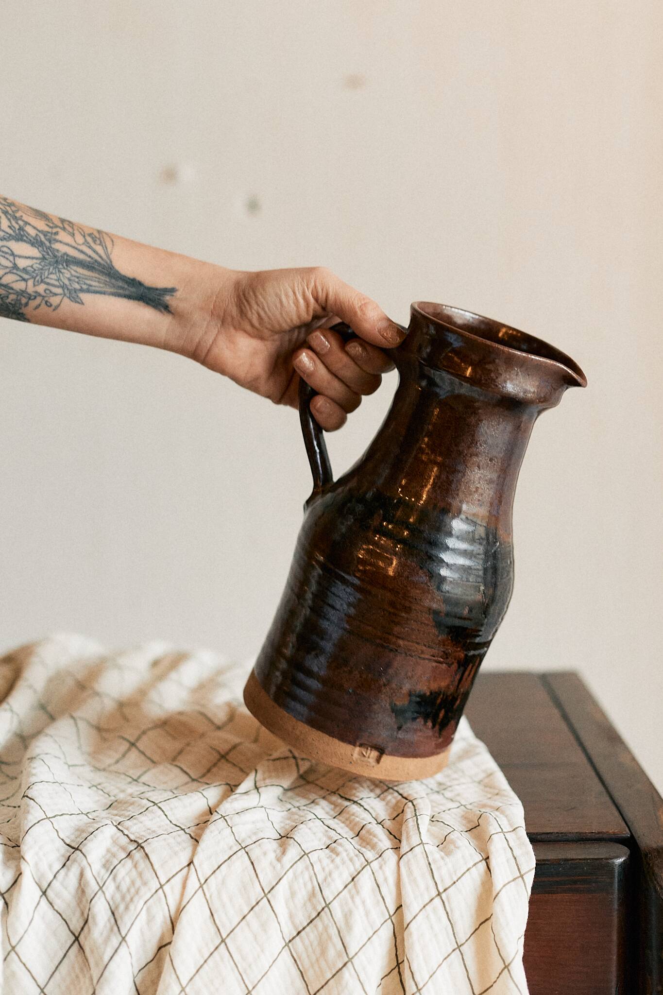 Chocolate jug / vase in stoneware
