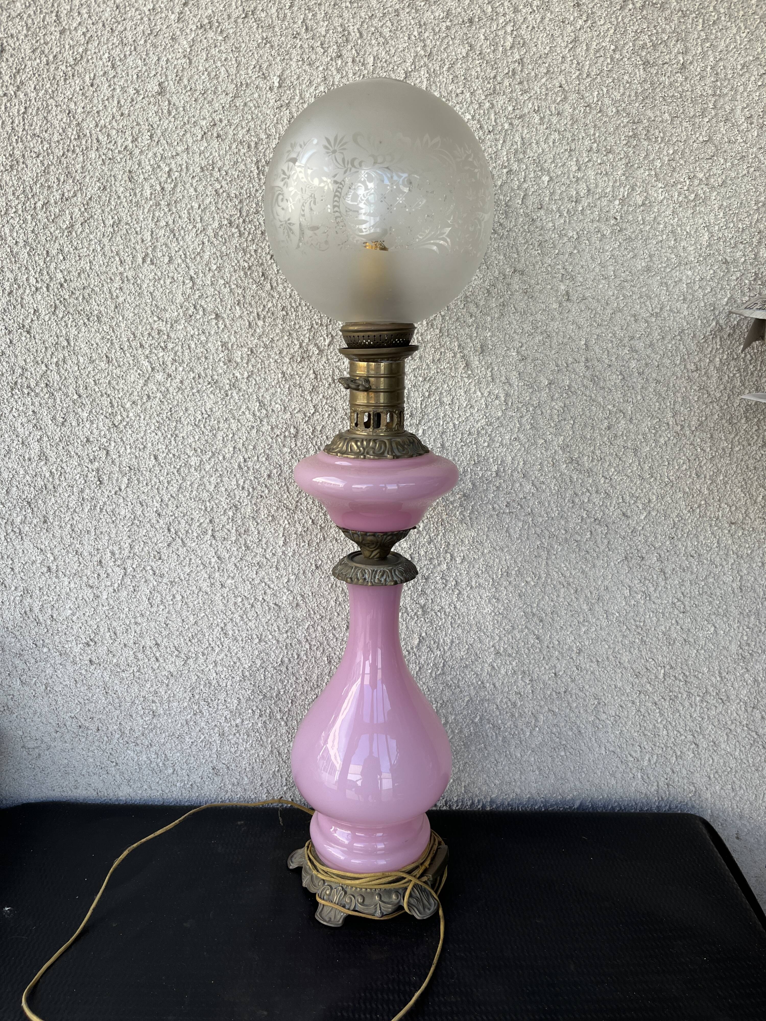 Large antique lamp in pink opaline and brass with engraved globe