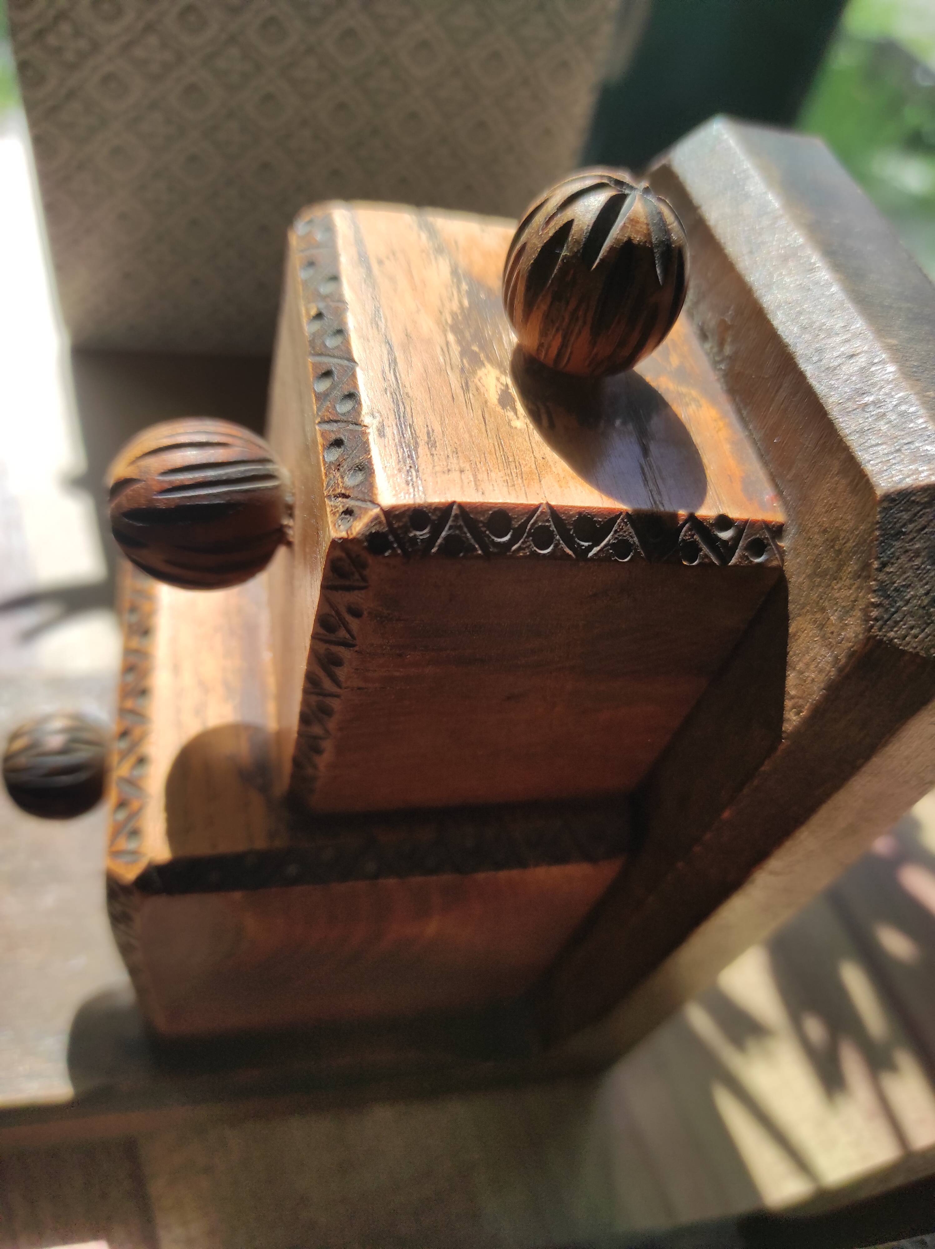 Set of 2 vintage wooden cube and olive bookends