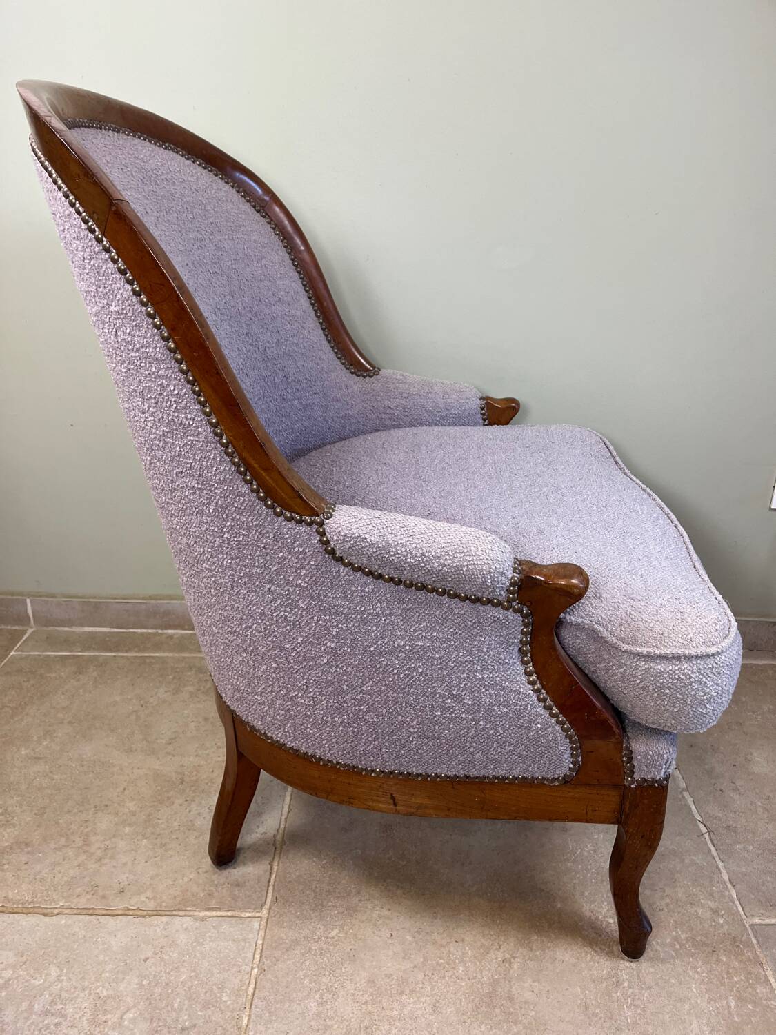 Fauteuil Louis Philippe  en bois et tissu lilas