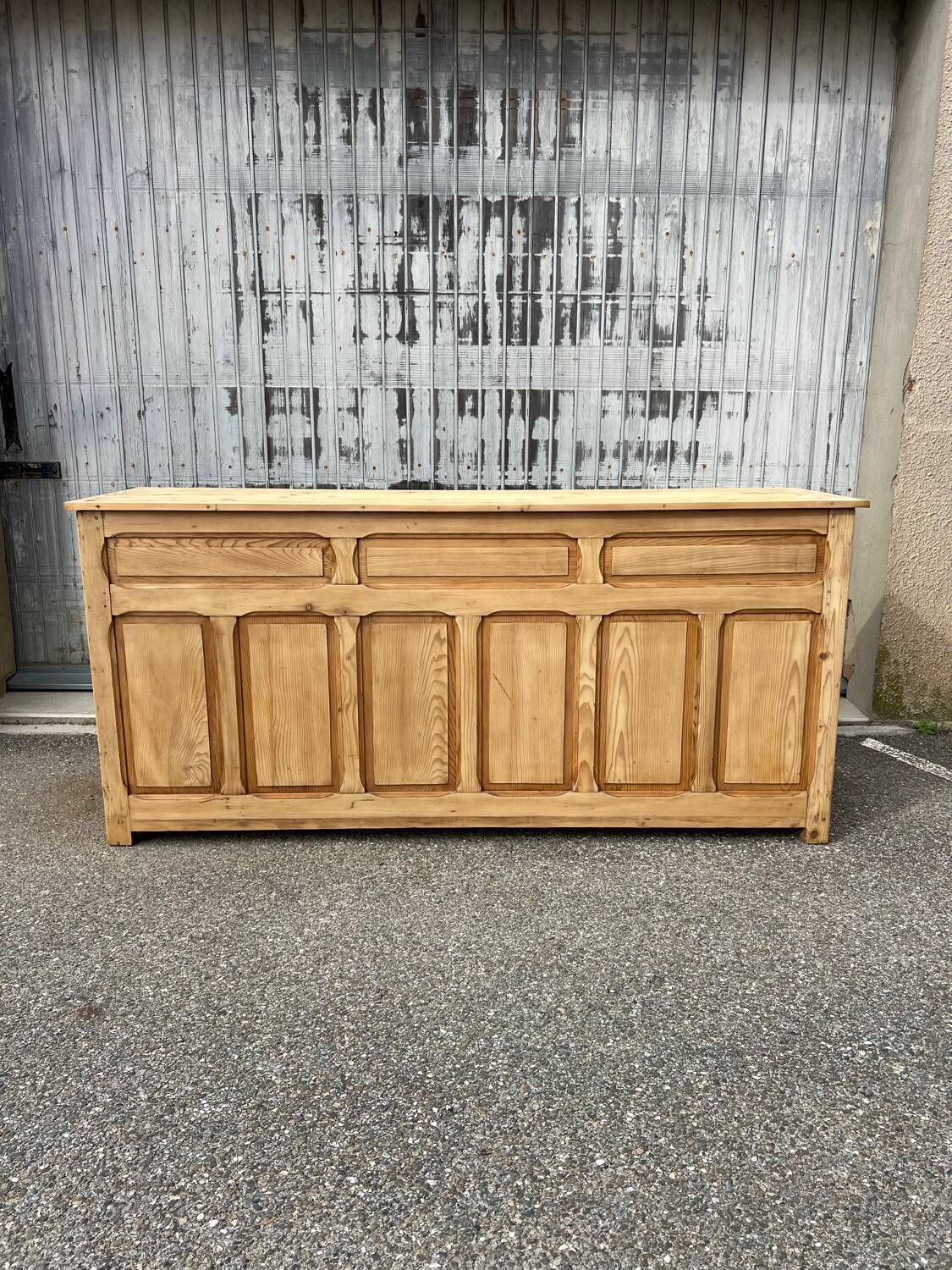 Antique counter