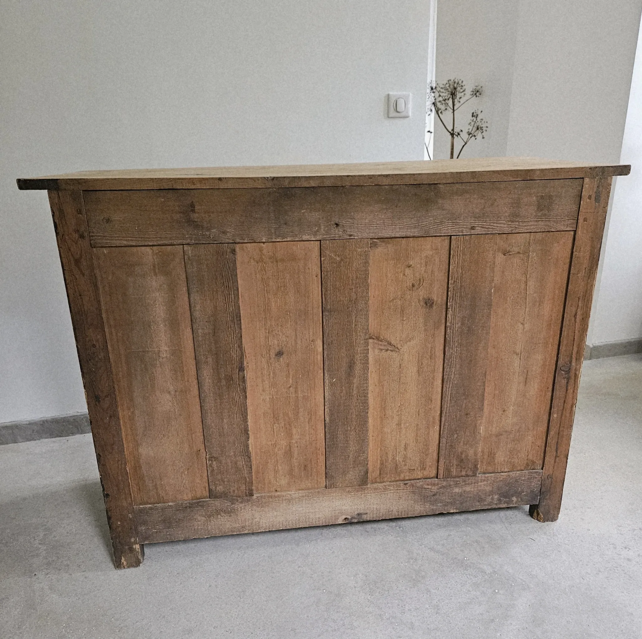 Very buffet just old solid raw pine wood.