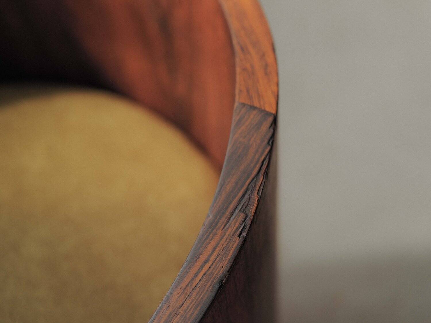 Set of 4 Art Deco armchairs in rosewood veneer, circa 1930.