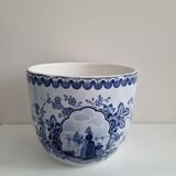 Vintage Villeroy and Boch earthenware pot cache