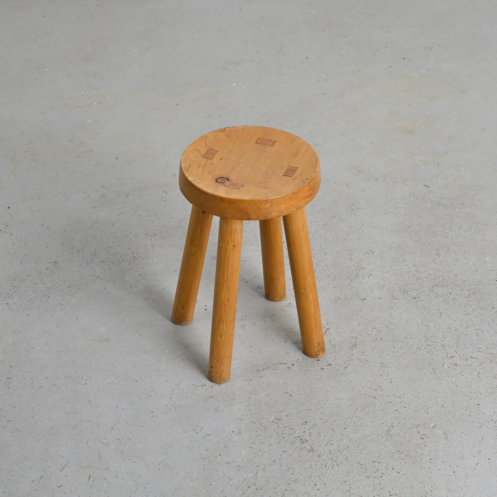 Tabouret par Charlotte Perriand pour les Arcs 1600, vers 1965