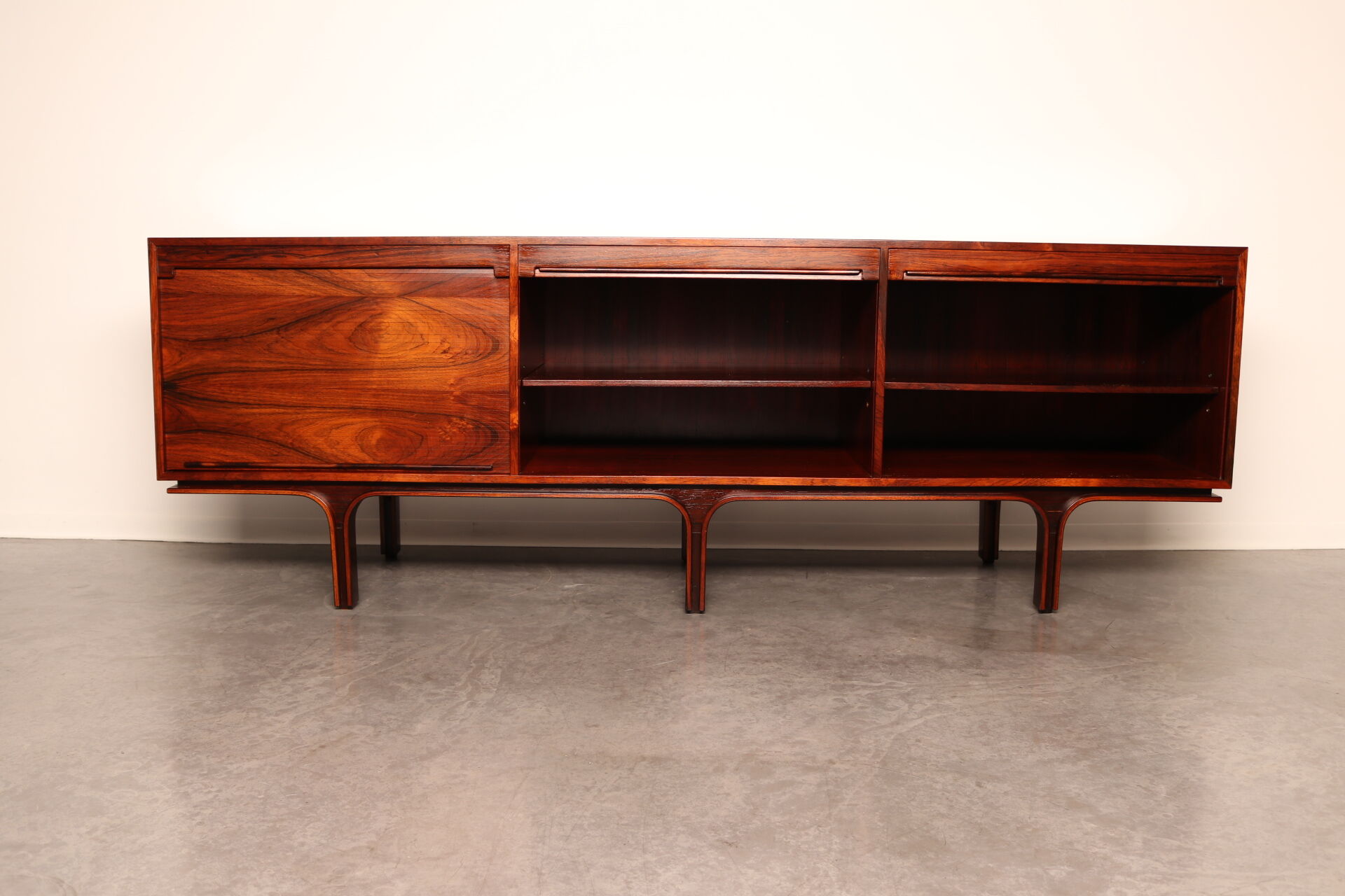 Sideboard in rio-rosewood by Gianfranco Frattini for Bernini - Italy - 1960's