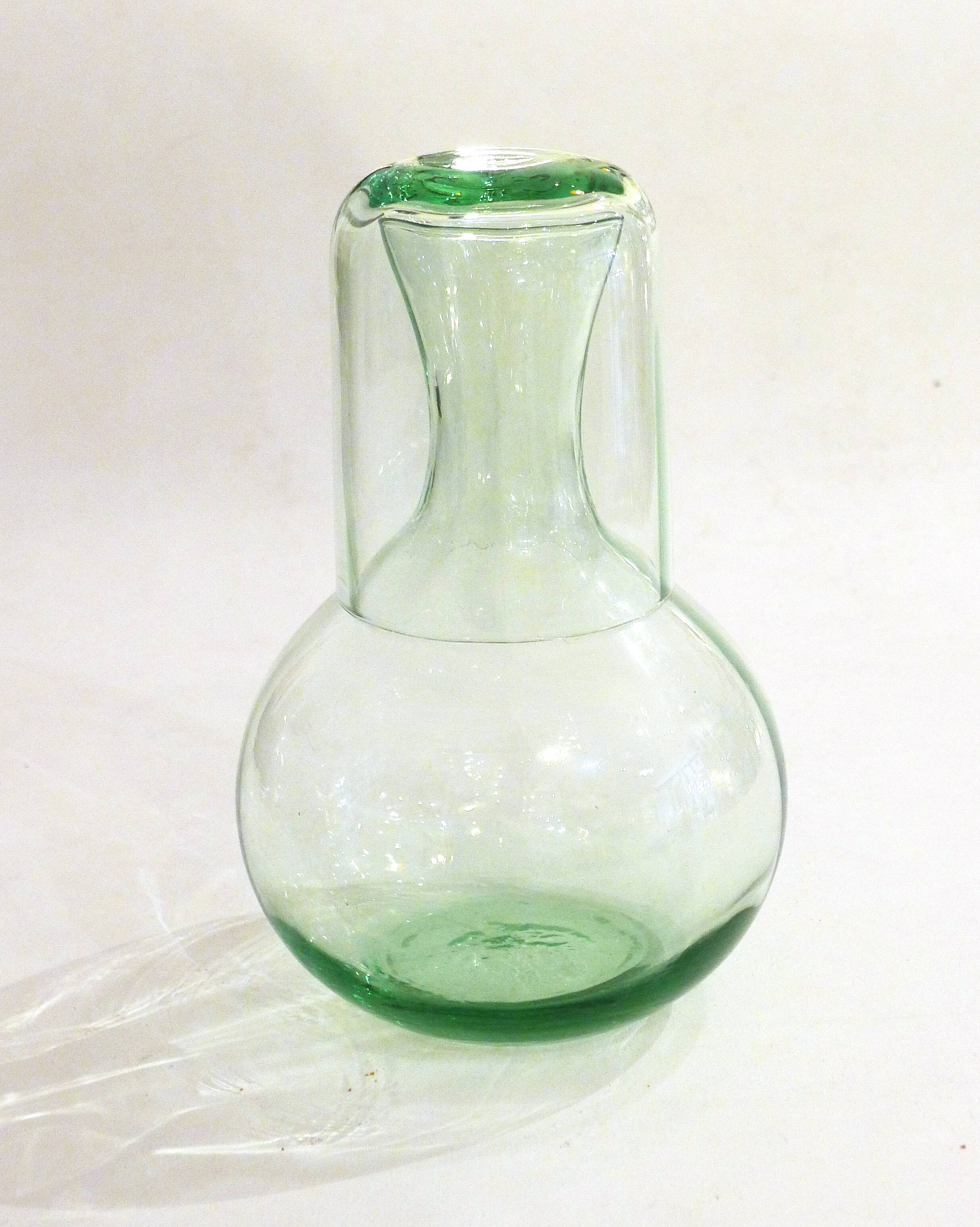 Carafe & uralin glass