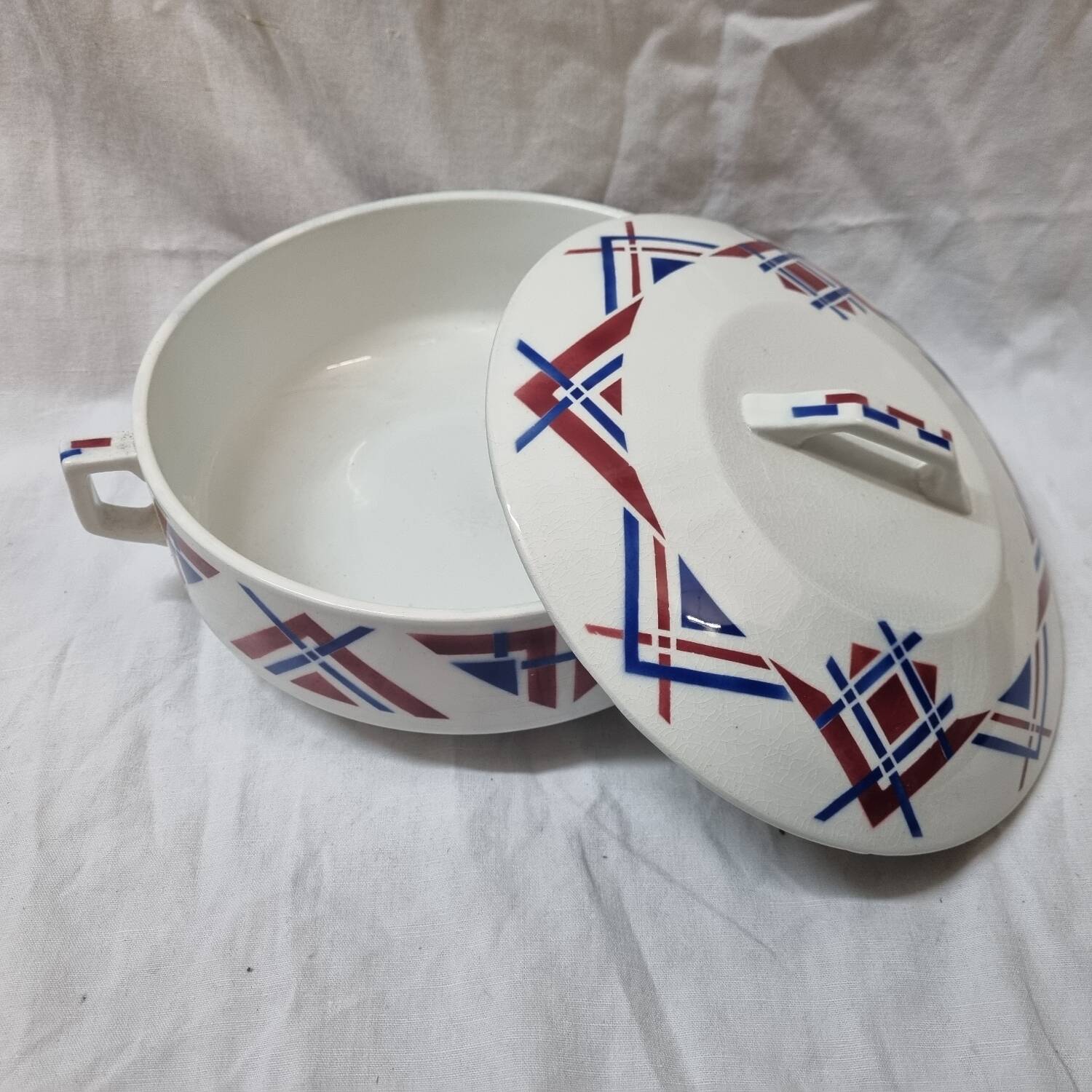 Soup plates and soup tureen Moulin des loups, hamage, US Taritz art deco