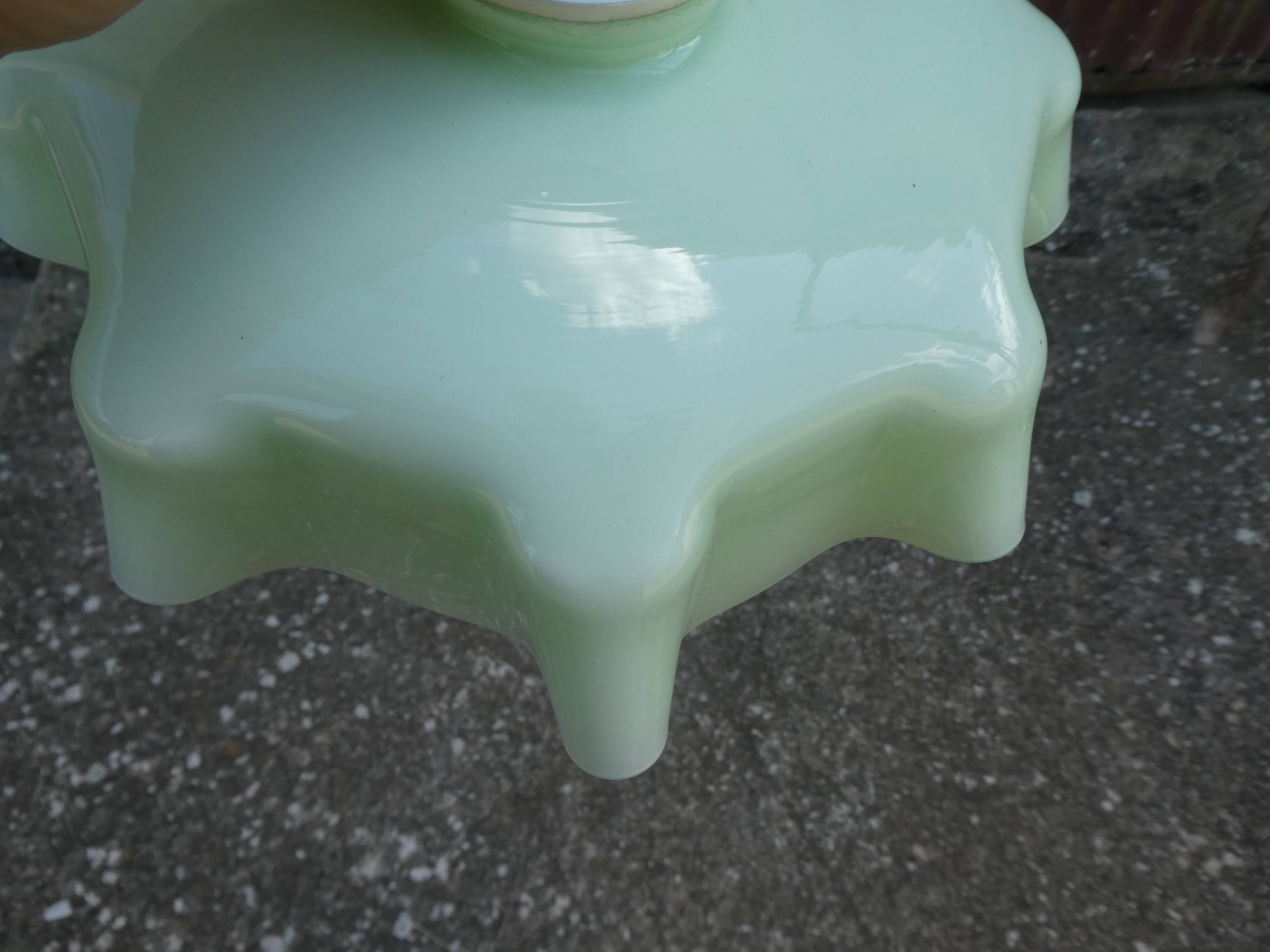 Suspension of old lampshade in opaline mint