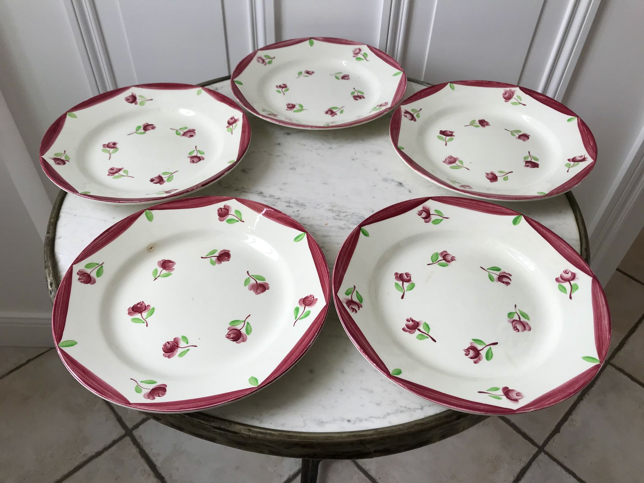 Set of 5 flat plates digoin sarreguemines model aigues-vives hand painted years 30-40