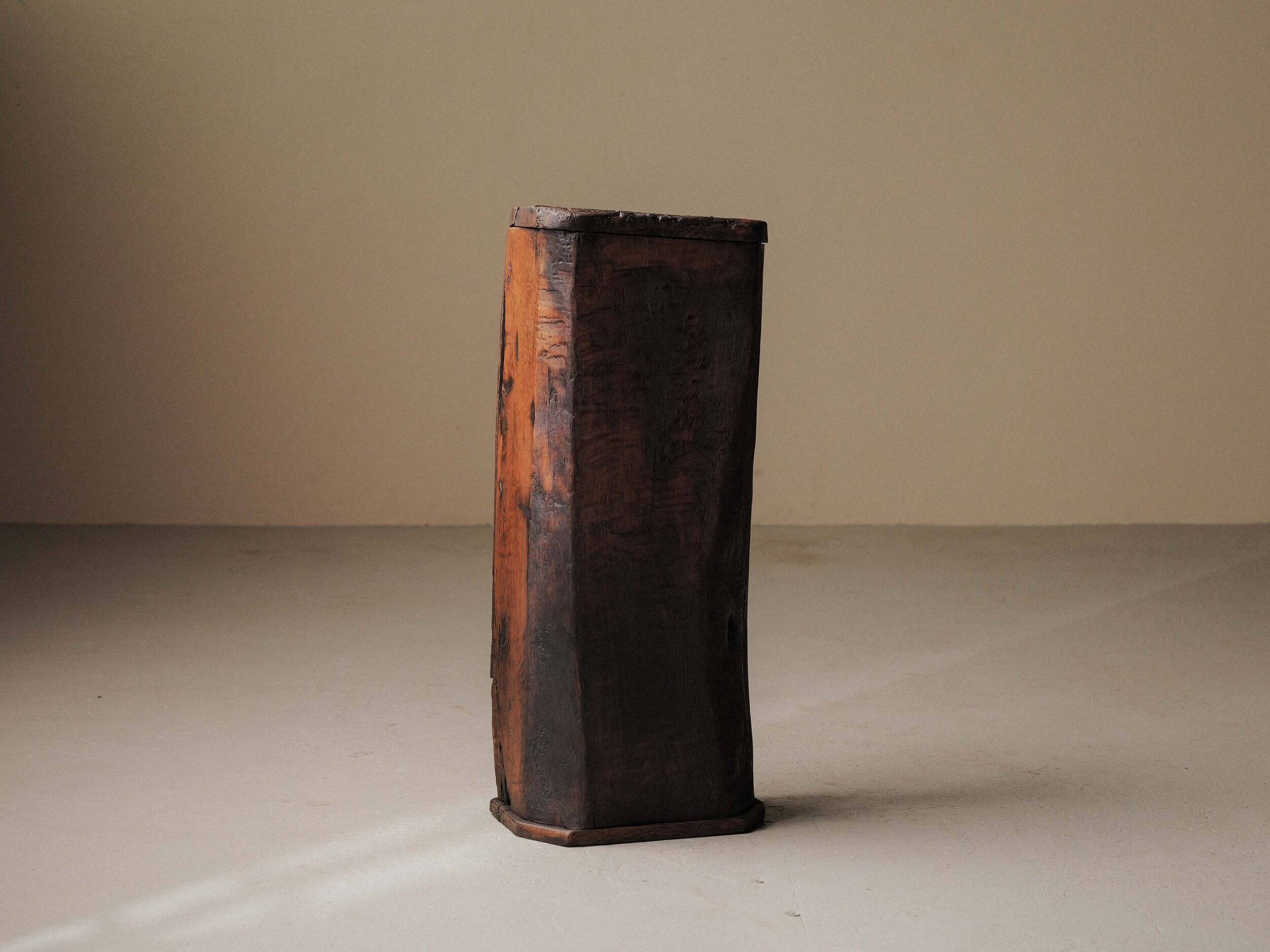 Sculpted furniture from a trunk, Folk art, 19th century