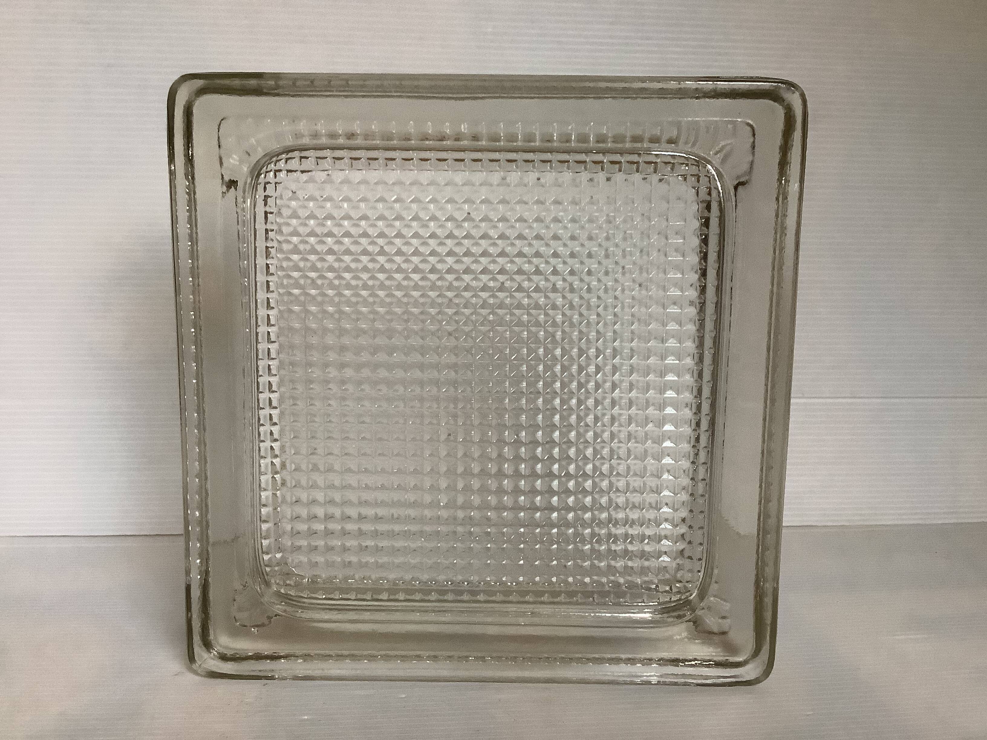 Large diamond point tray