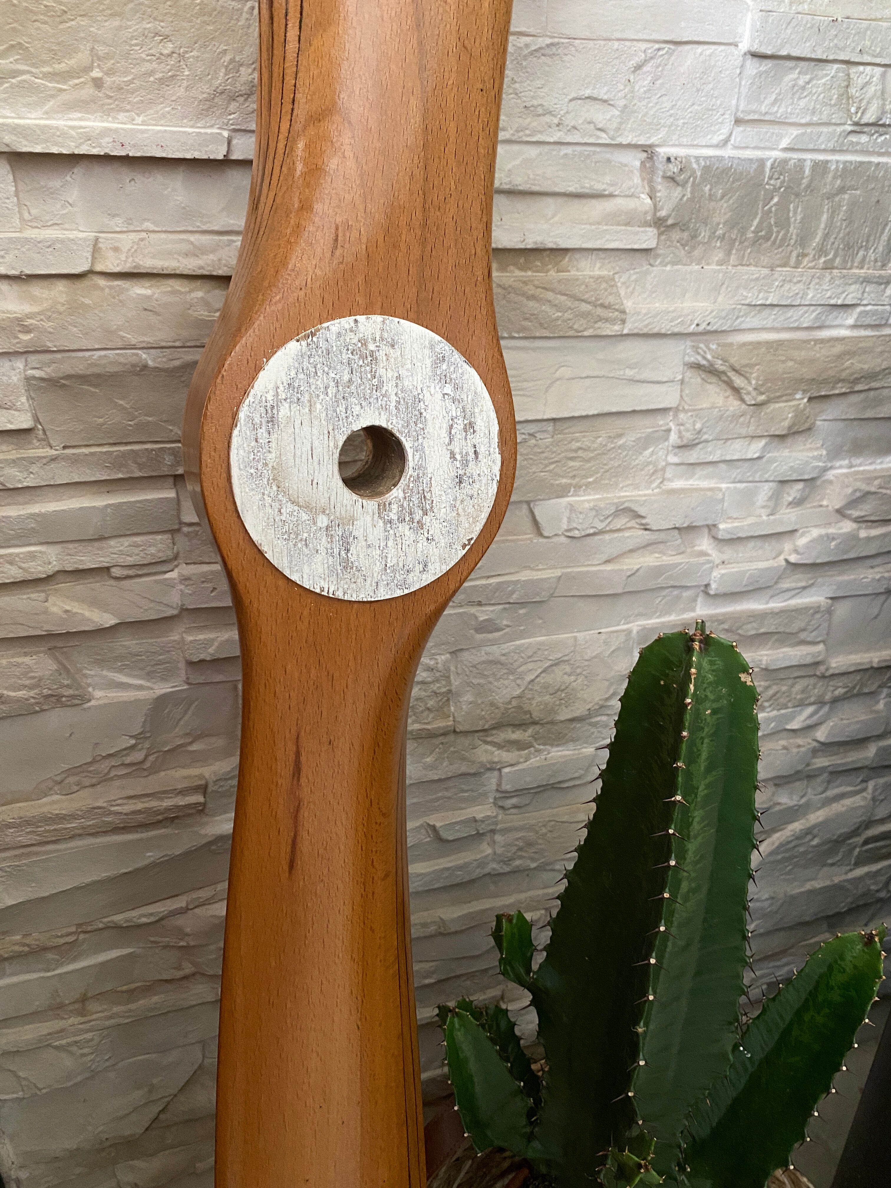 Wooden airplane propeller