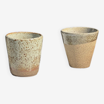 Lot de 2 tasses en céramique indonésienne (mat brun & glacé moucheté)