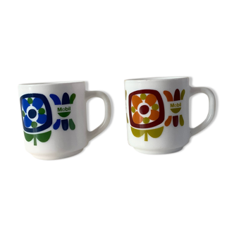 2 mugs mobil vintage