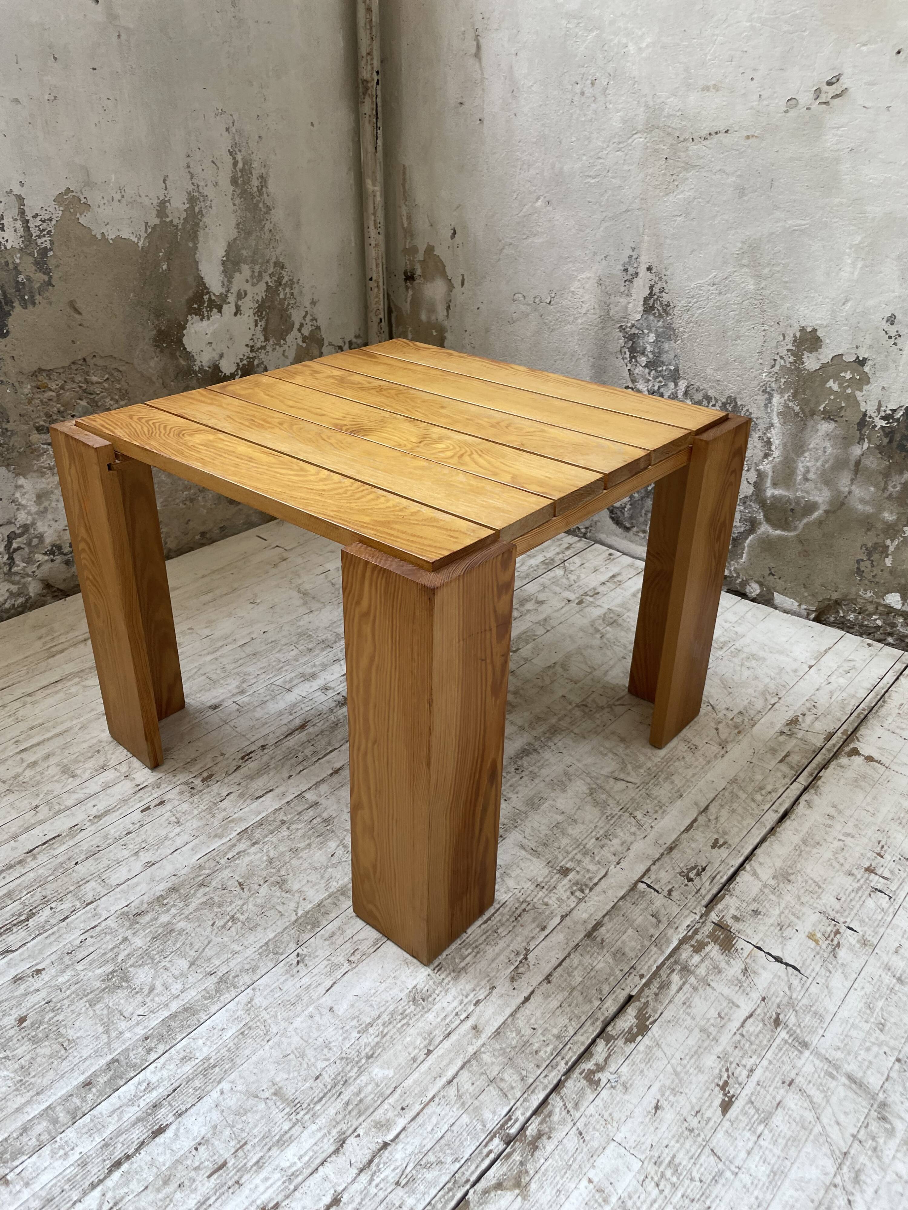 Square pine coffee table from the 70s revival