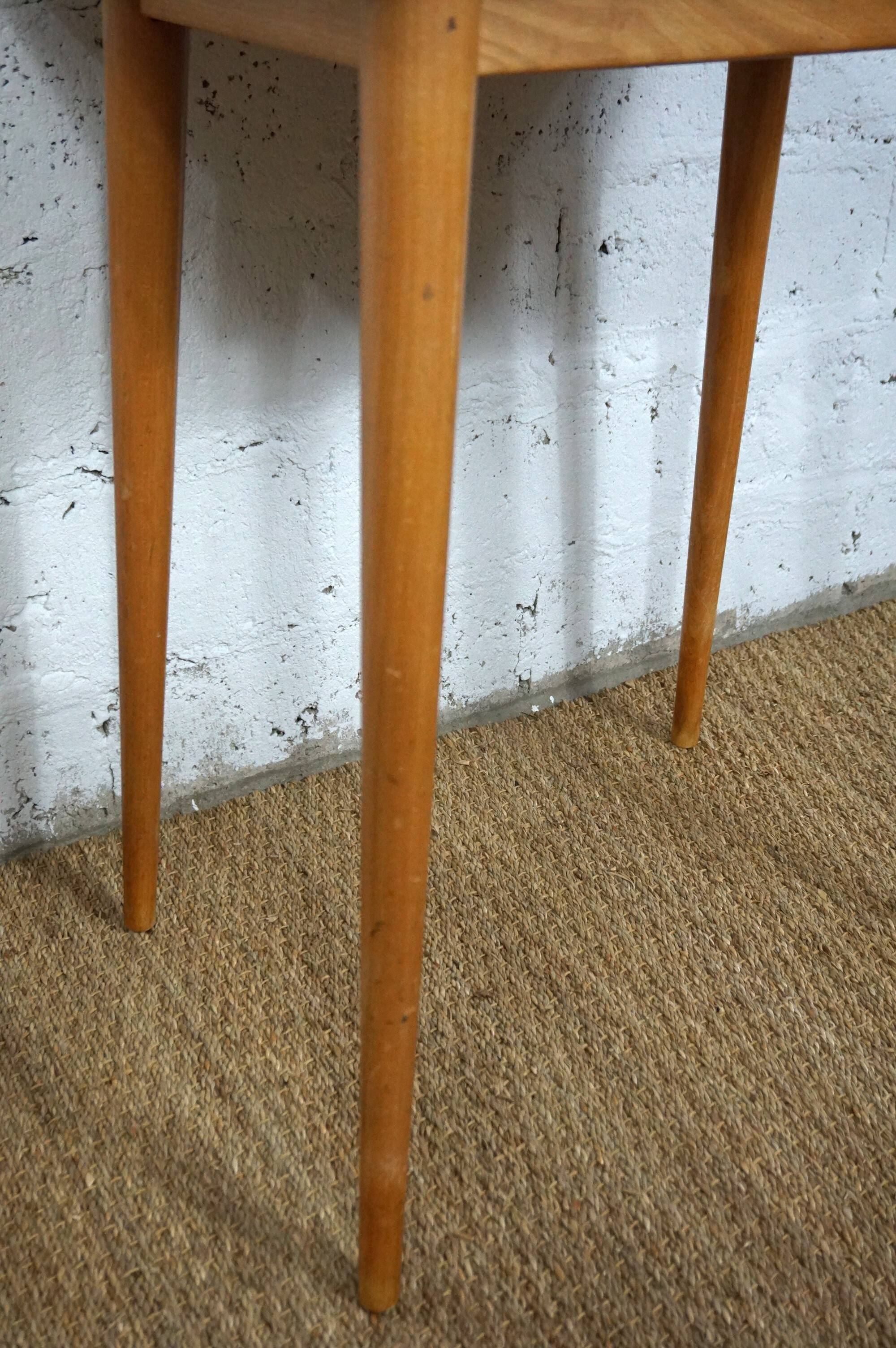 table d'appoint scandinave années 50
