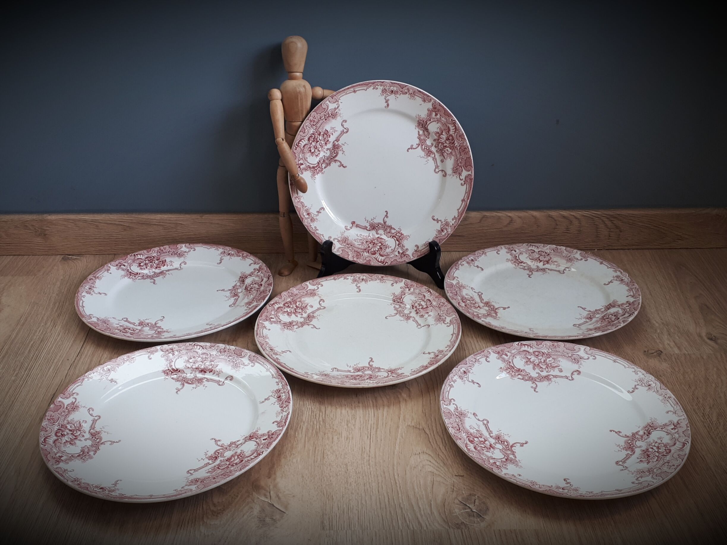 Set of 6 flat plates Red Dolphin 1920