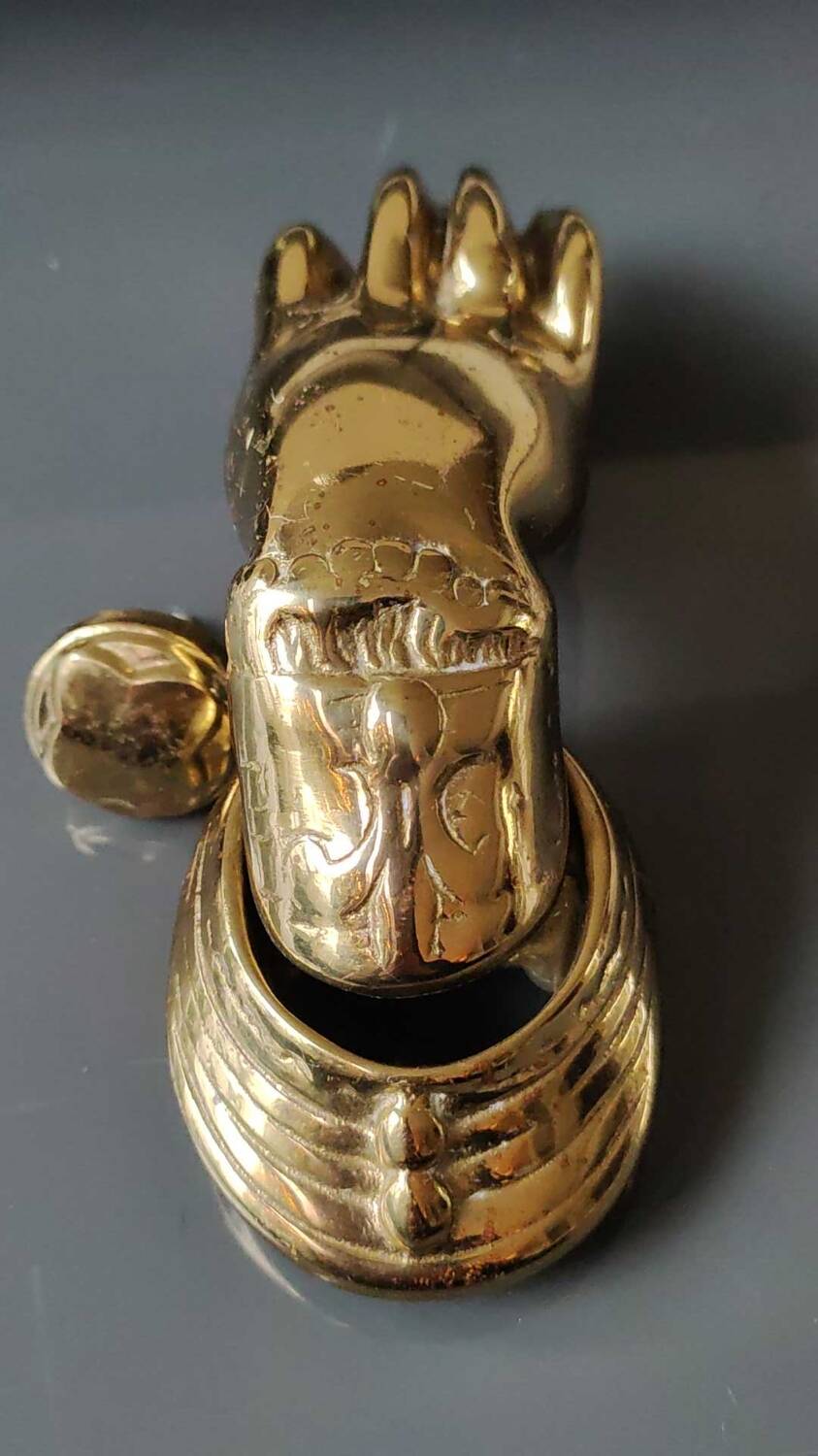 Heurtoir/Marteau de porte en forme de Main Antique