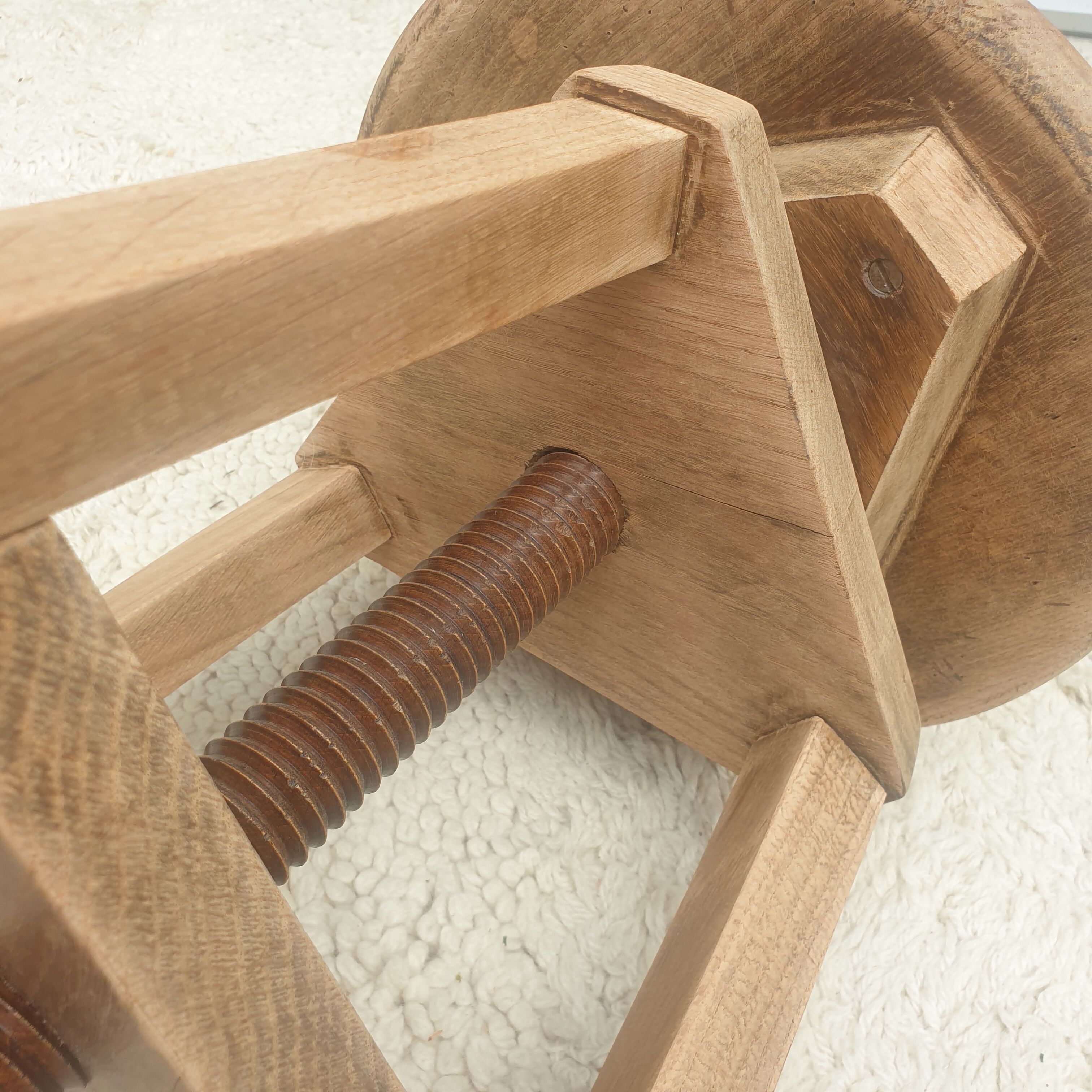 Watchmaker's stool with oak screw