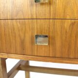 Rosewood chest of drawers