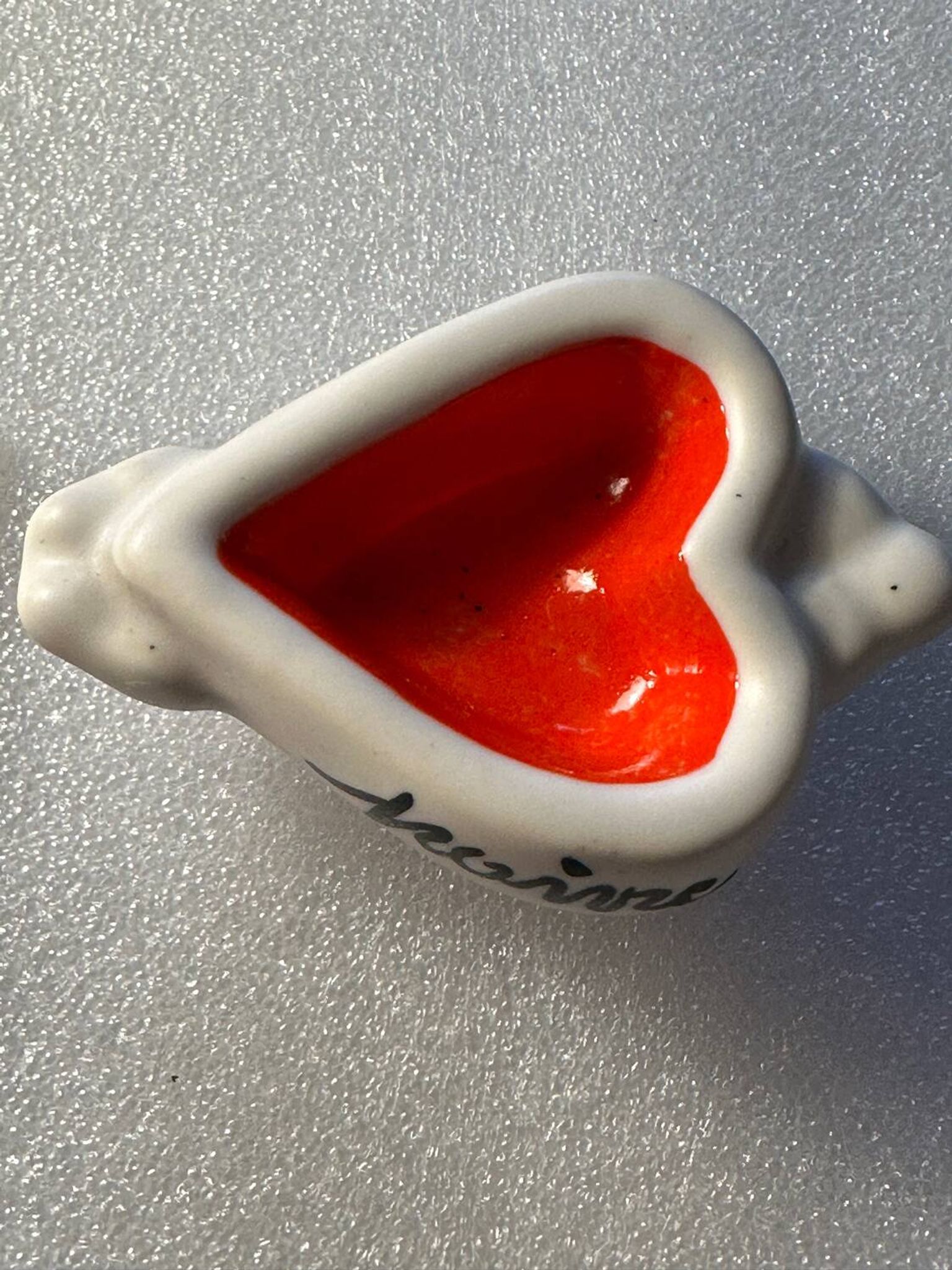 Vintage 50s salt and pepper shaker - ceramic - heart shapes