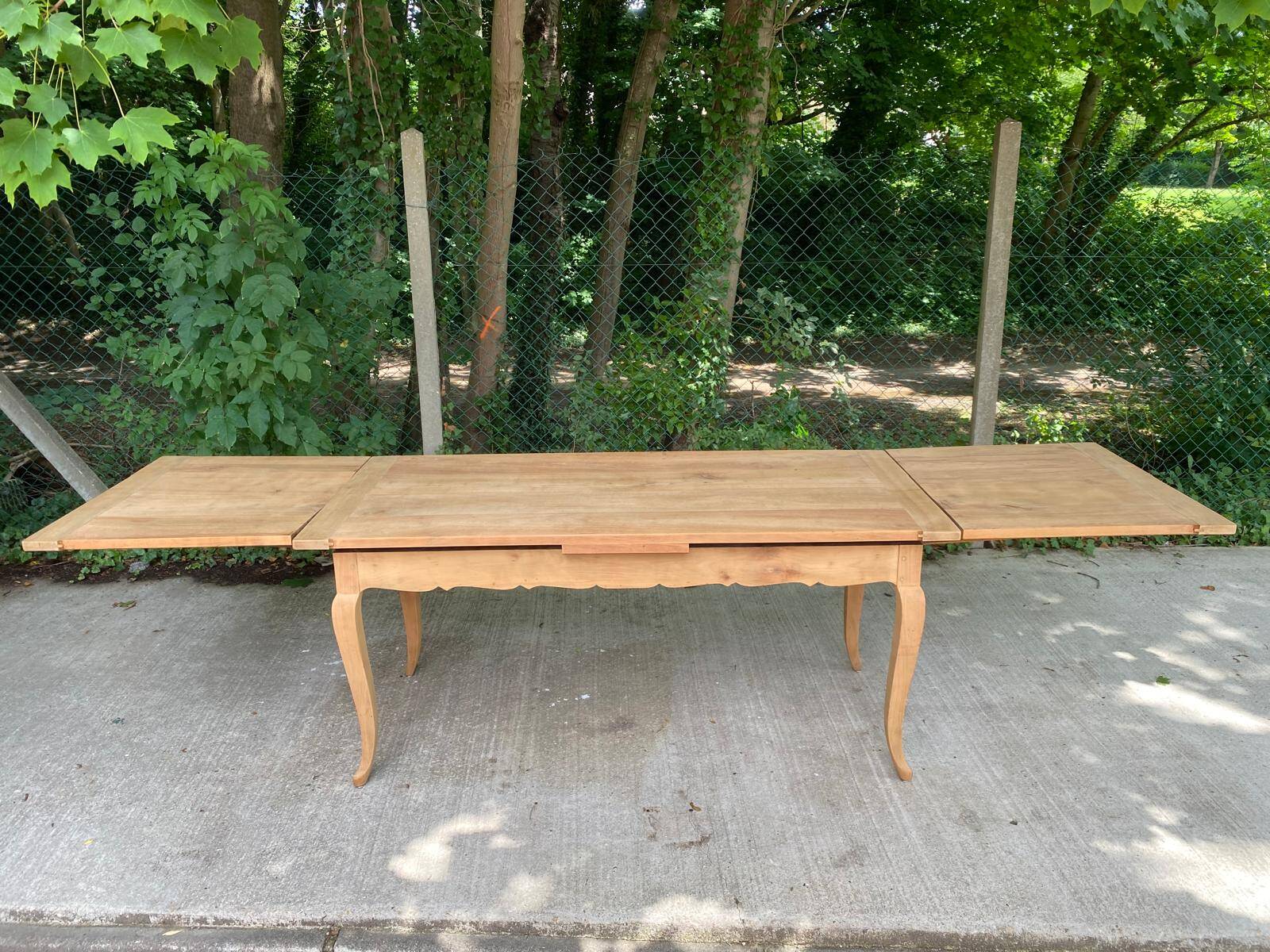 Louis XV extendable dining table from the 18th century, renovated in solid oak, 315cm