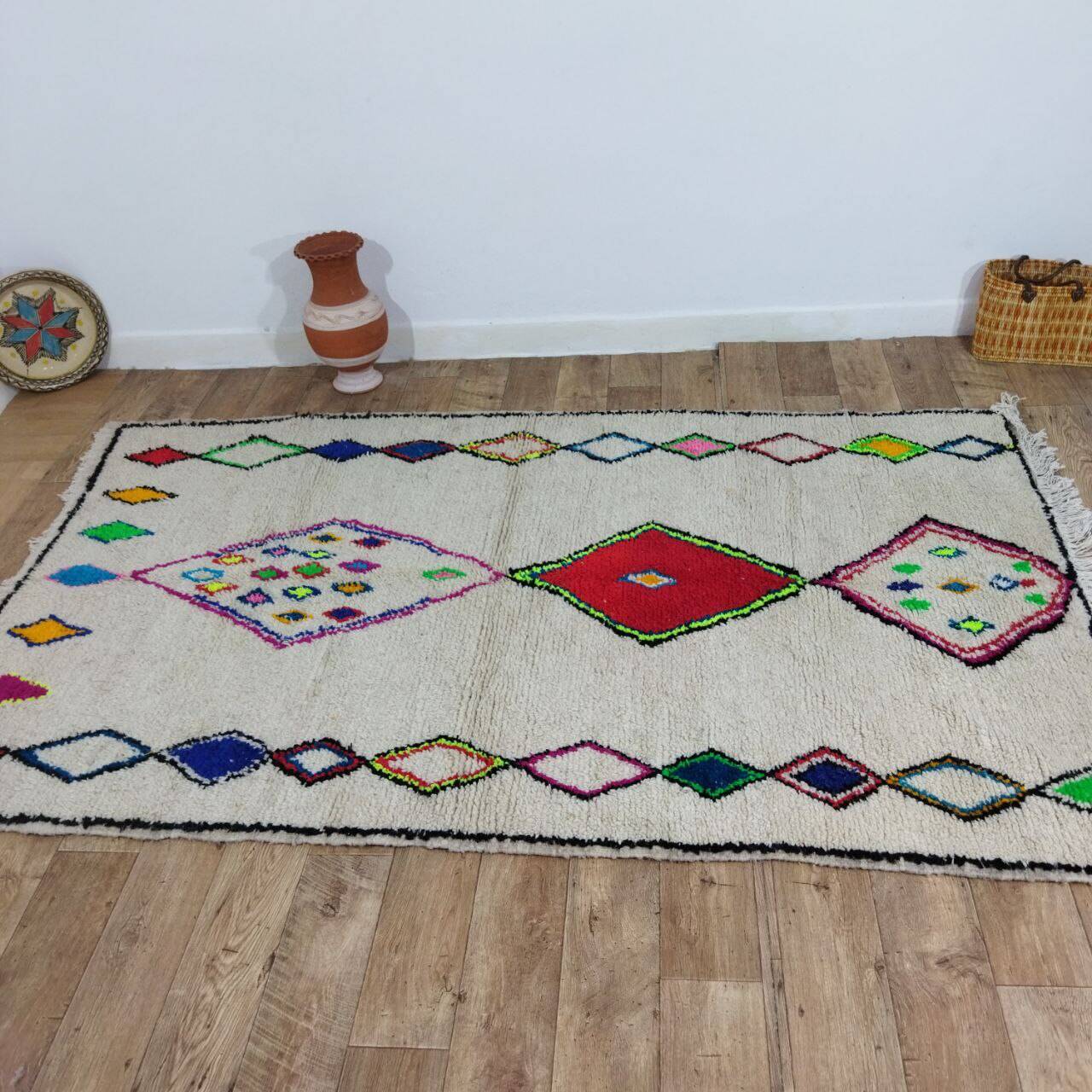 Handmade moroccan berber rug 260 x 160 cm