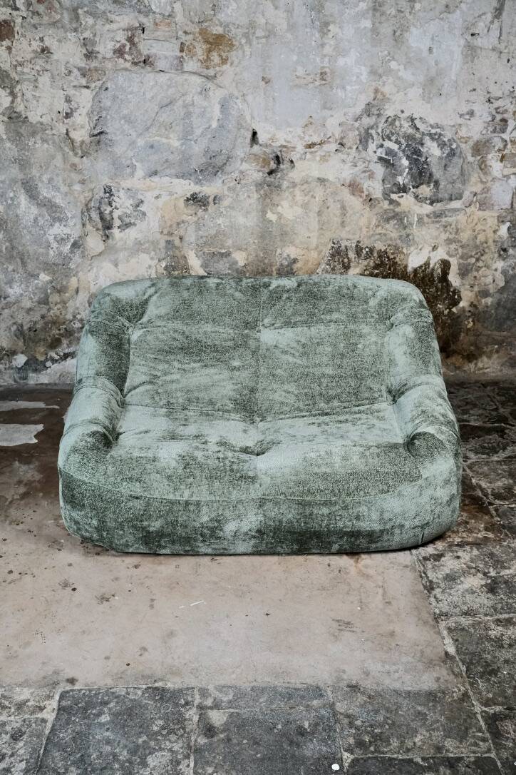 Canapé 2 places compact Ligne Roset, France, 1970s