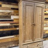 Red fir wardrobe - Compact & Authentic format